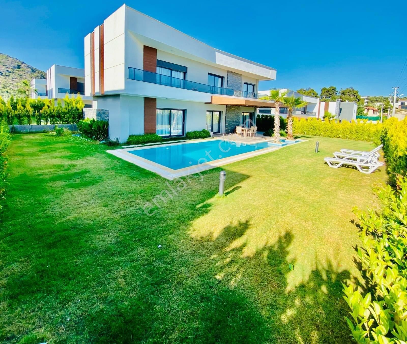 Özel Havuzlu Tek Müstakil 4+1 Villa