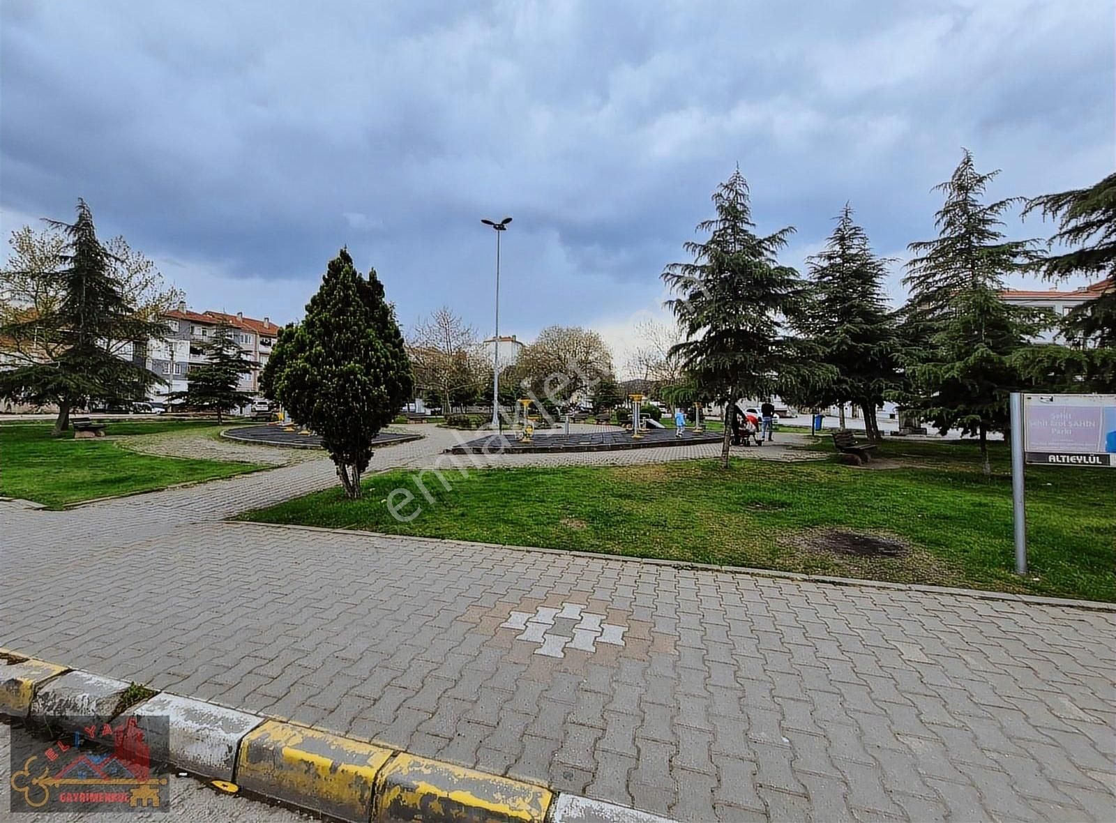 El/ya'dan Gümüşçeşme Mah. Vergi Dairesi Yakını 2+0 Asansörlü