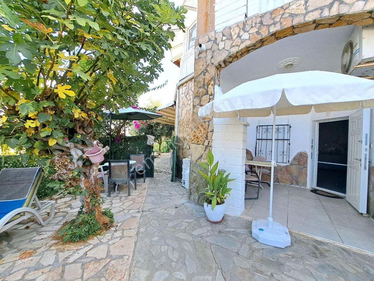 Vatandasliga Uygun Kargicak 4+2 Esyali Satilik Villa
