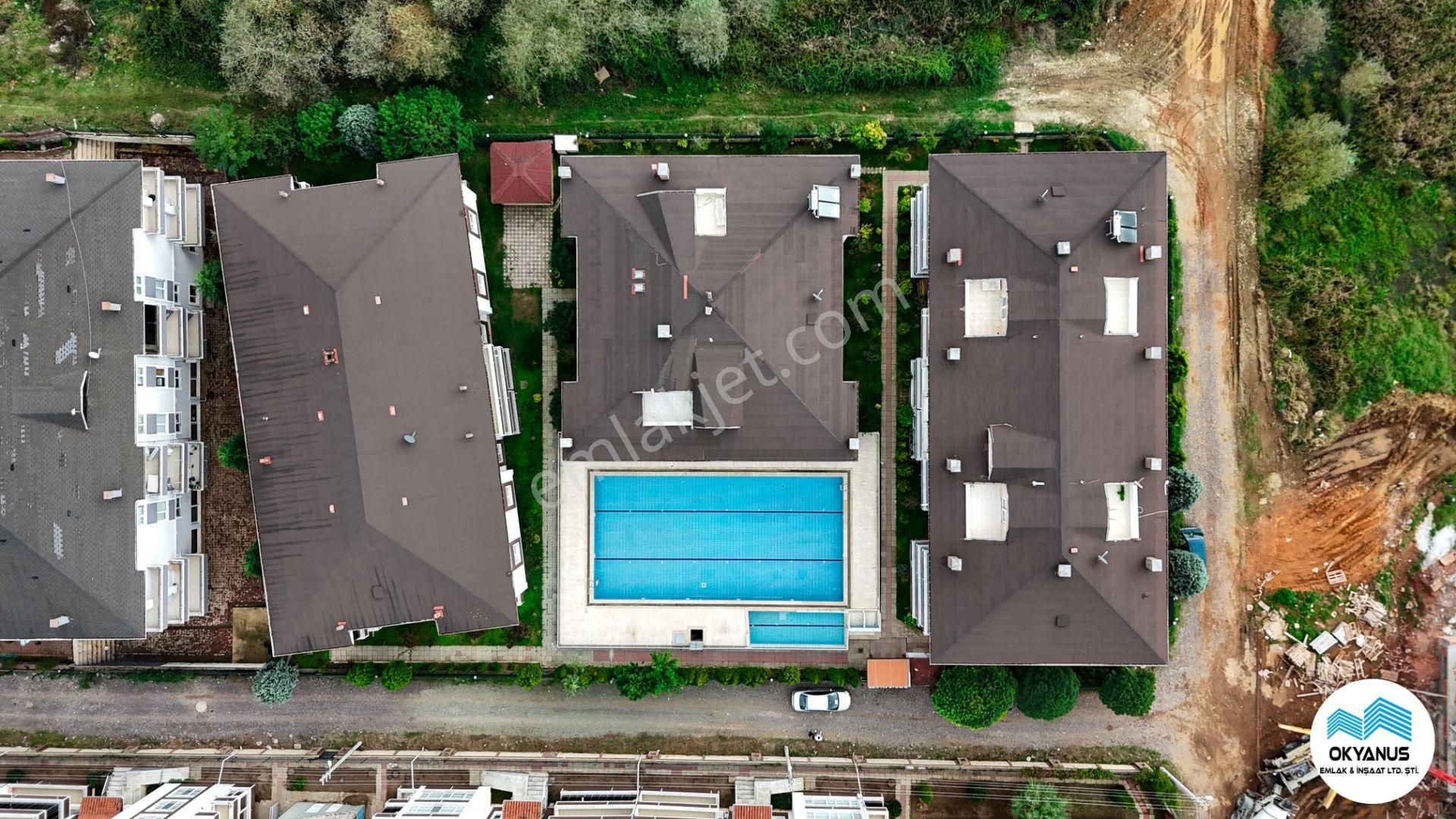 💎 Site İçinde, Havuz Başında Yaşam! 🏡 1+1 Daireni Hemen Gör! 🔑