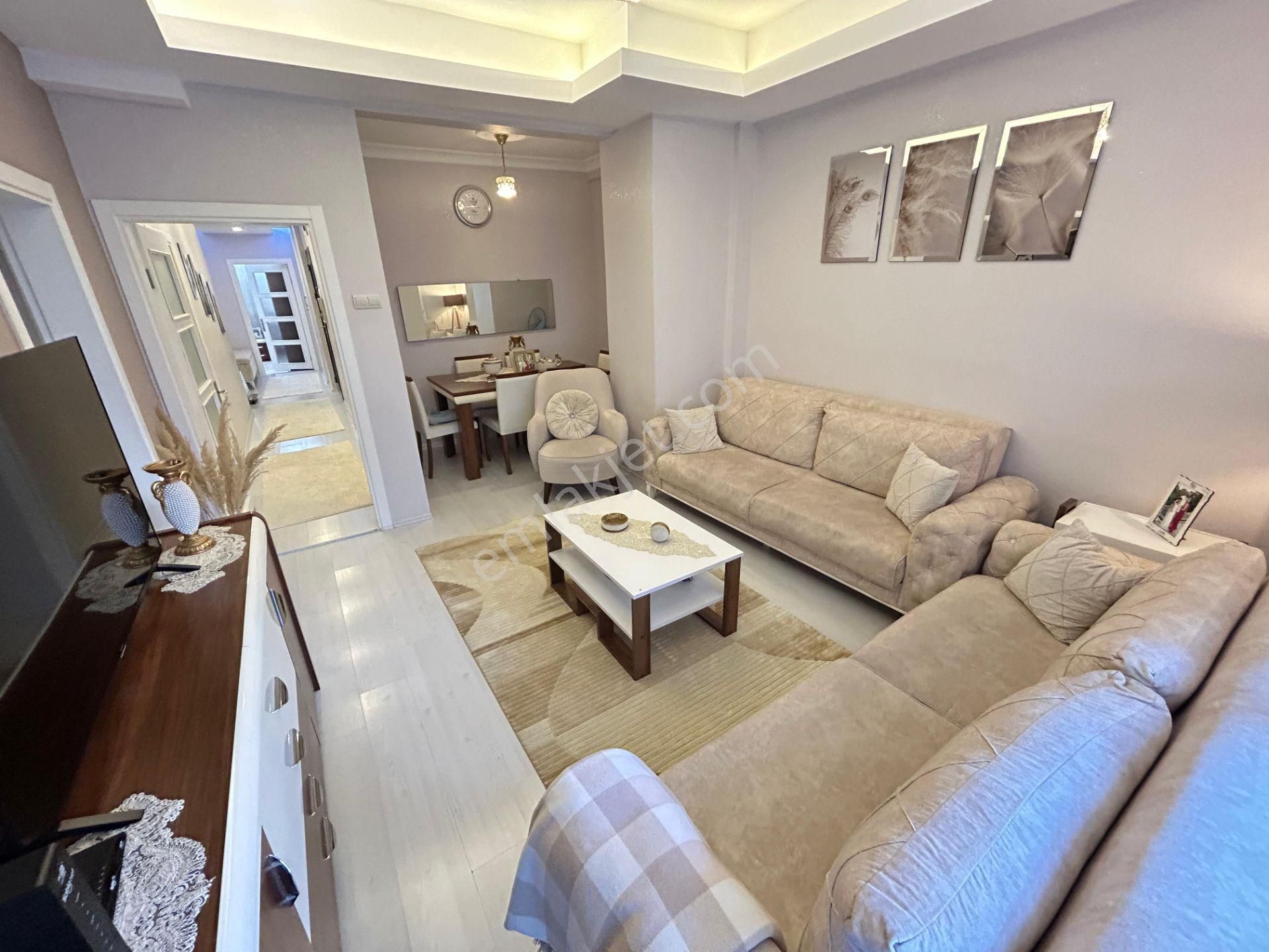 Nidam Emlaktan Umurbeyde 2+1 100m2 Çift Cephe Bahçe Katı Masrafsız