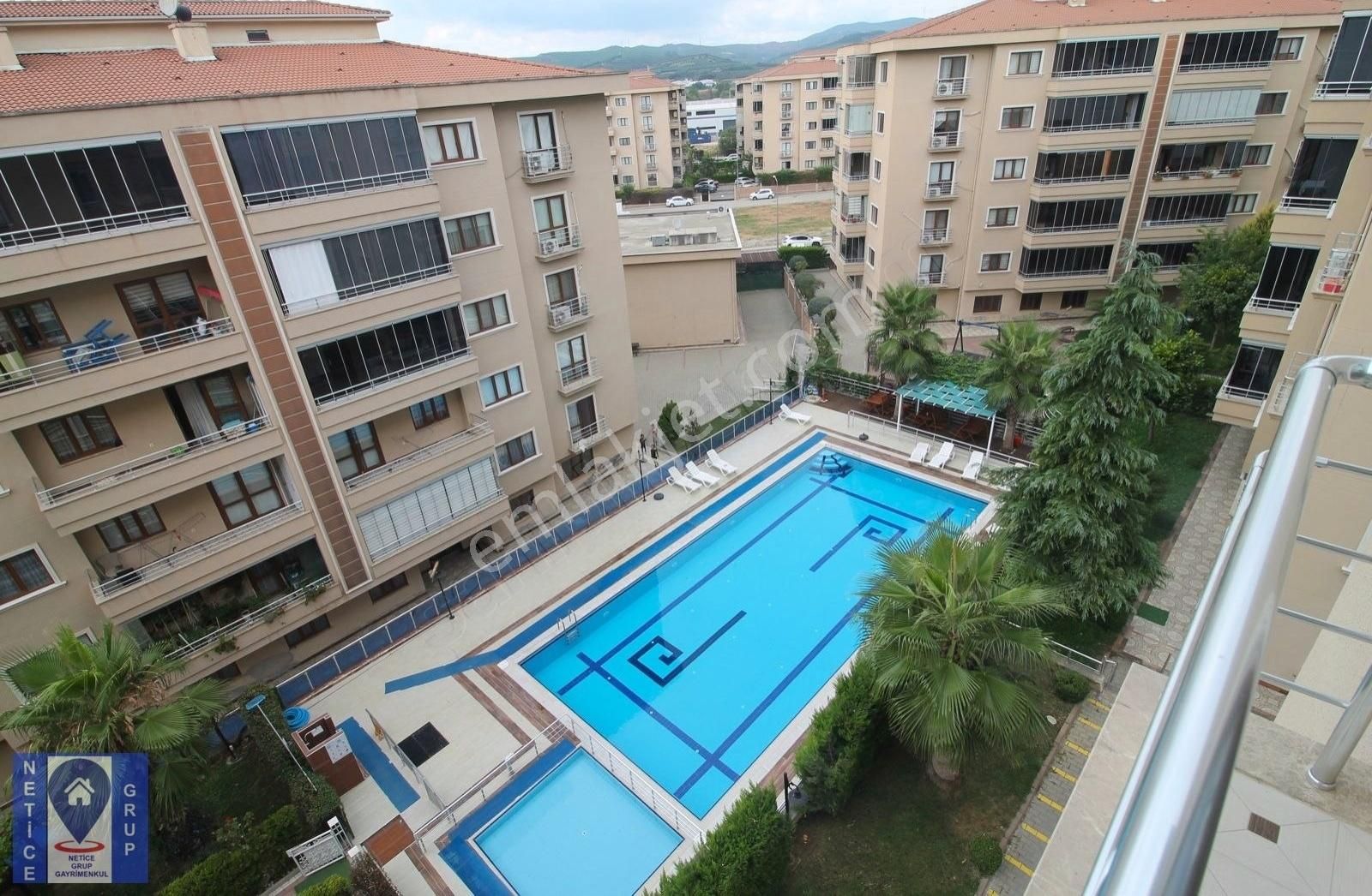 Osmangazi Geçit Mah Sedirpark 4 Sit.3+1 Havuzlu Satılık
