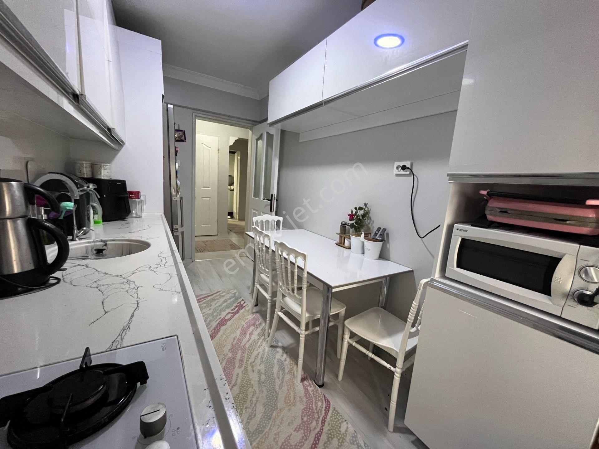 Buca'da 3+1 Satılık Daire Site İçerisinde