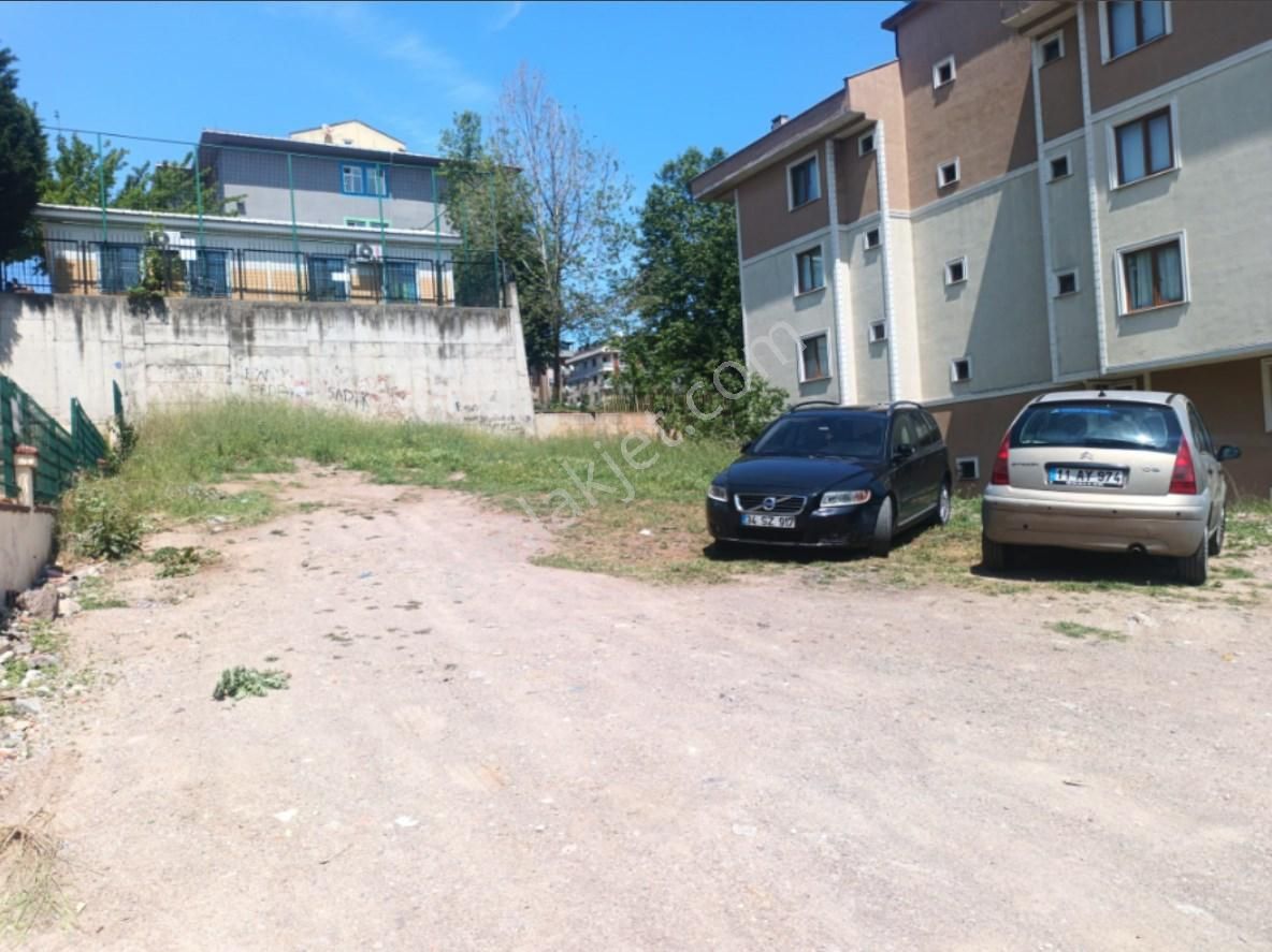 İnönü'de Ş.mehmet Fidan İlköğr.okulu Arkası 700 M2 Kiralık Arsa
