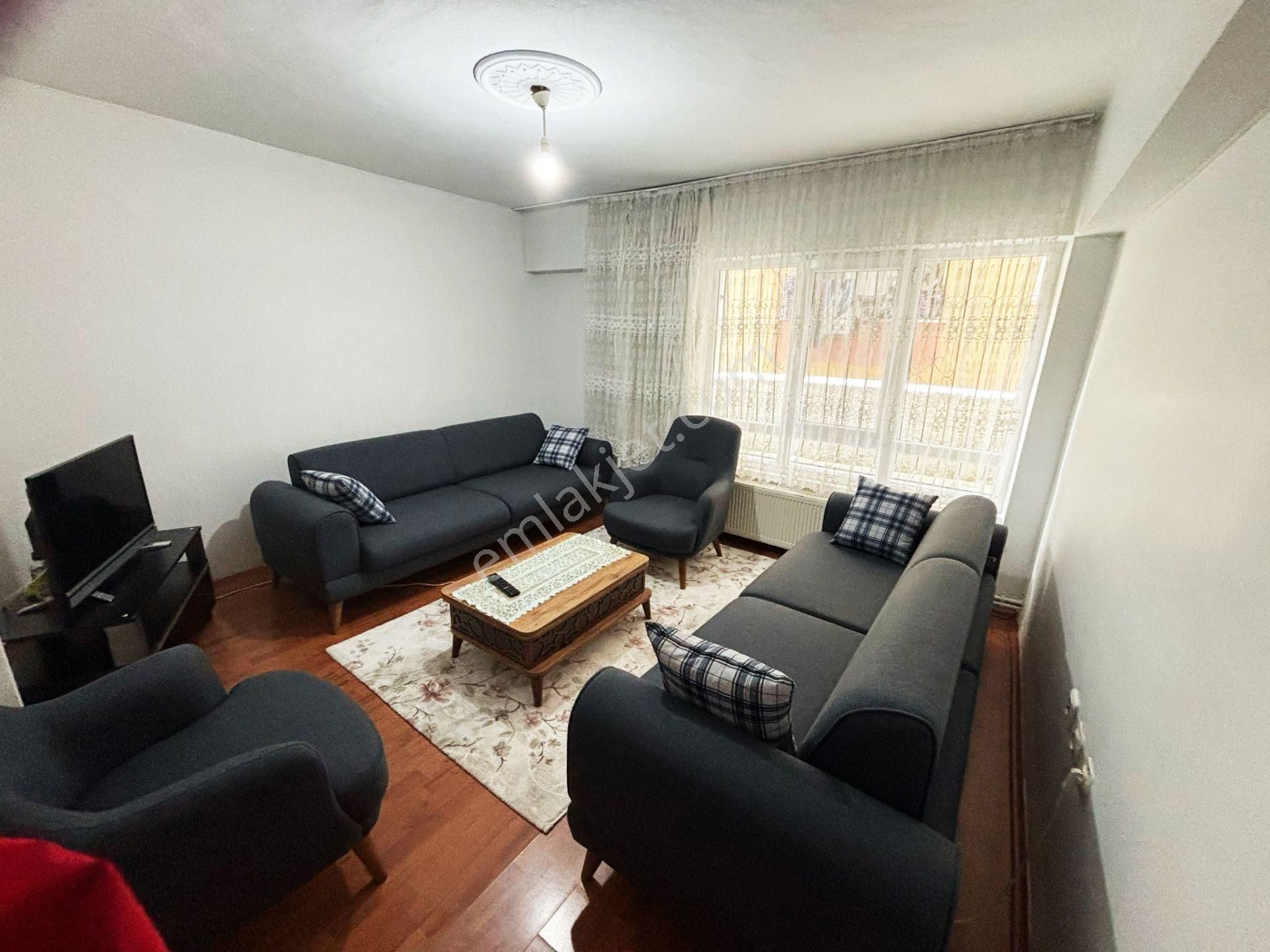 Araç Takaslı G.z.d Mah. 90m² 1+1 Acill Satılık Daire!!!!