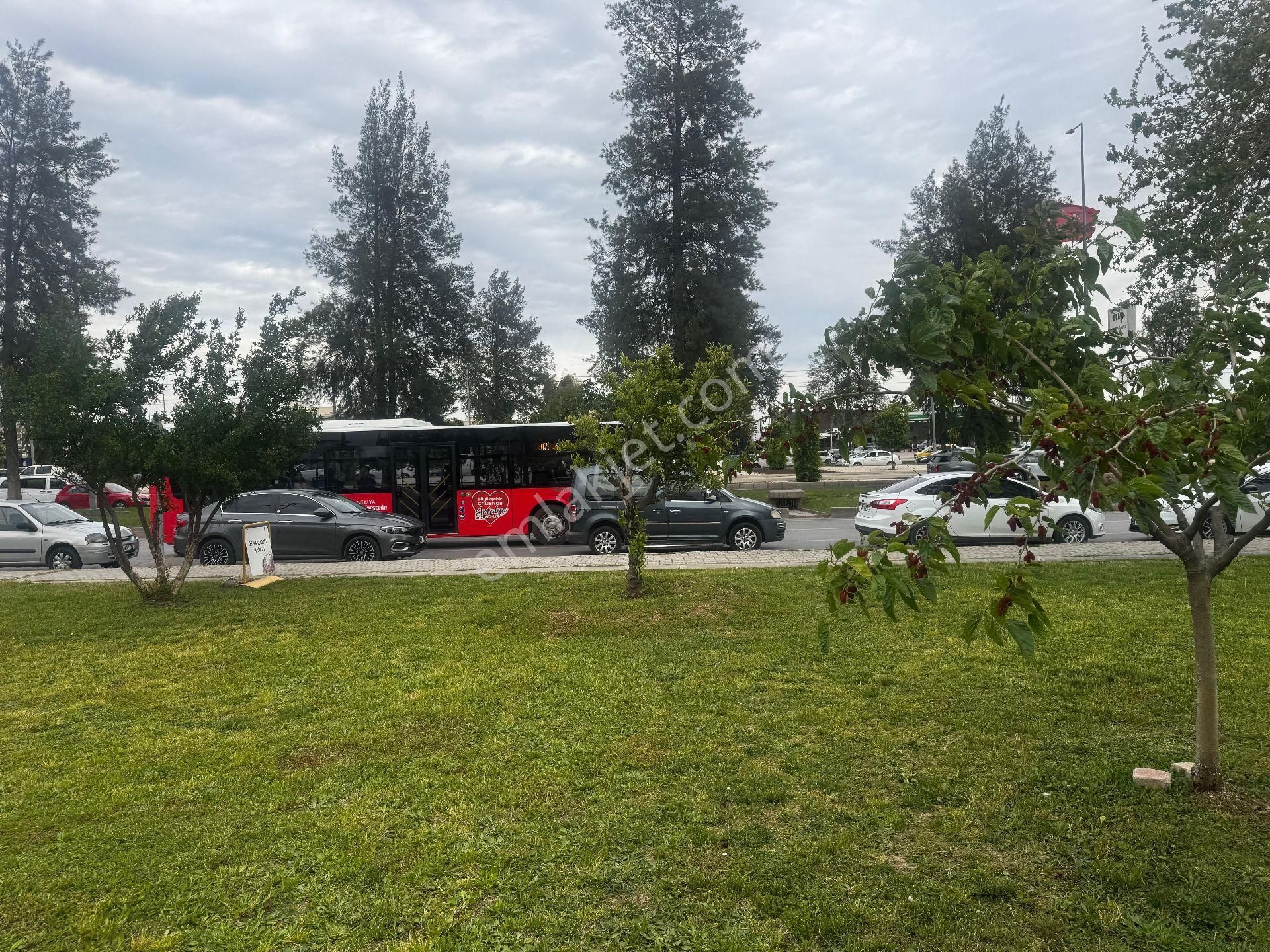 Dumlupınar Bulvarı Üzerinde Devren Kiralık Market