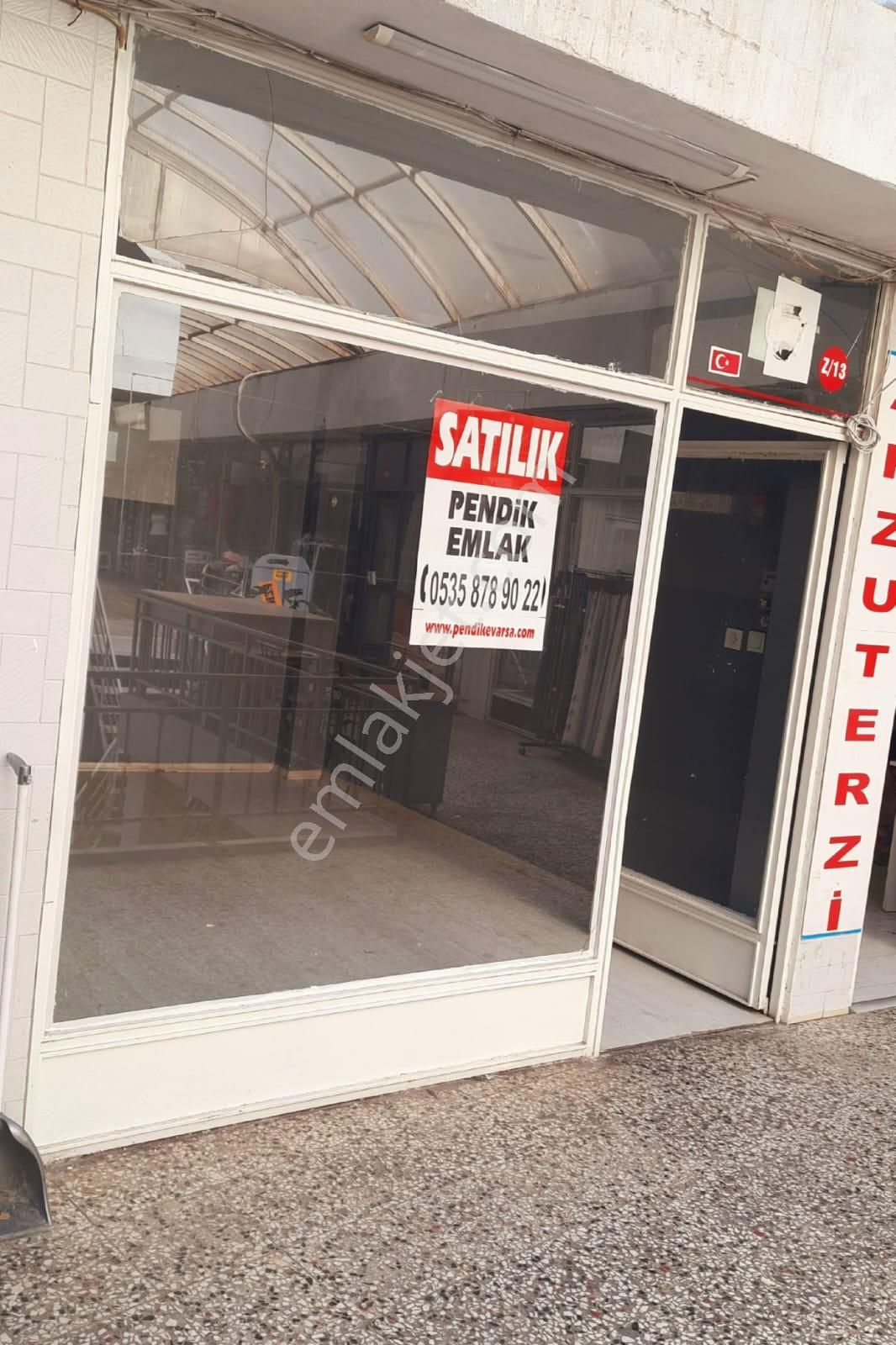 Pendik Uzmanı Cemal Kınay'dan Batı Mah.pasaj İçi Satılık Dükkan
