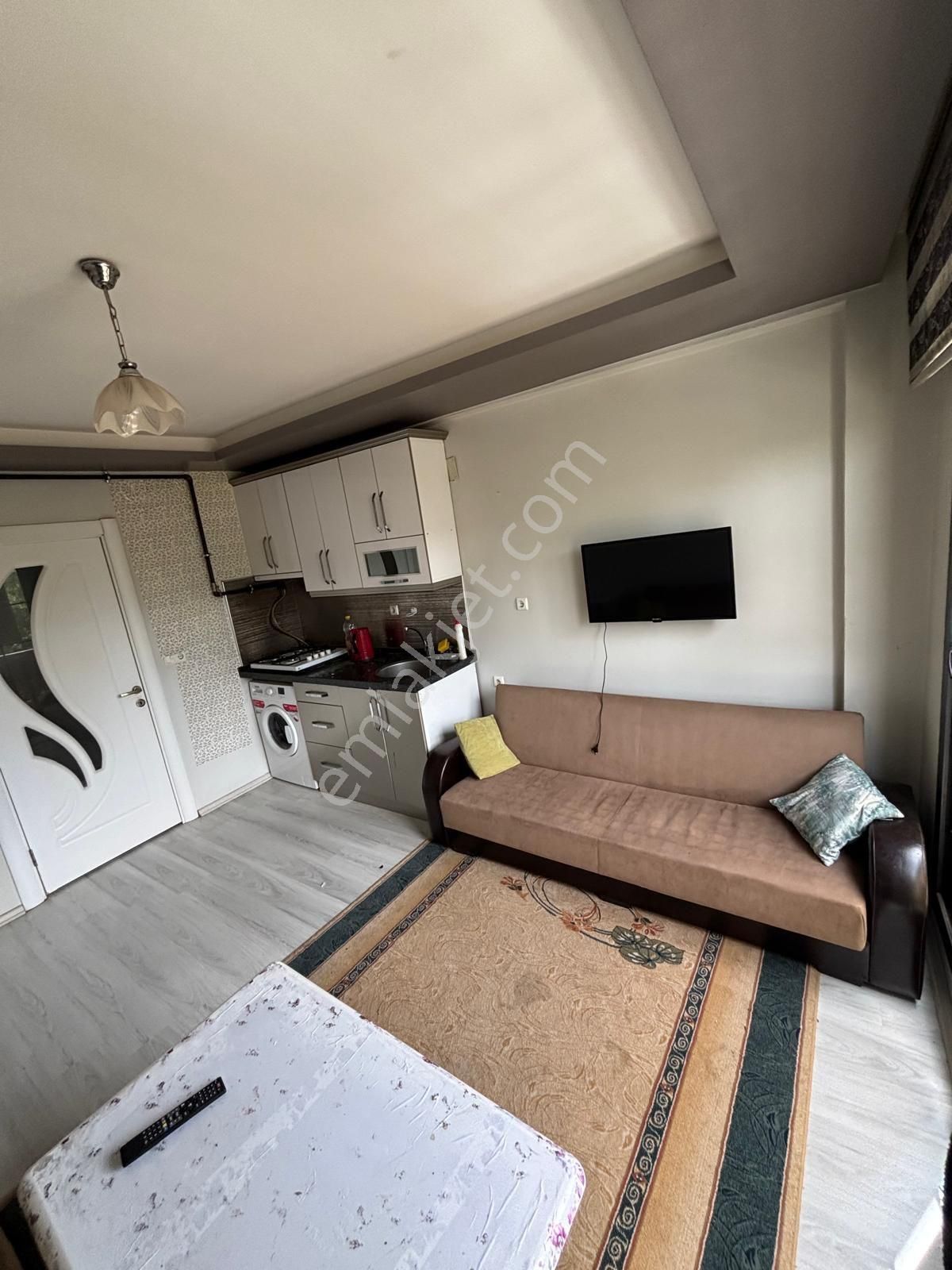 Turgutlu Eymen Emlak'tan Meslek Yüksek Okulu Civarı Eşyalı Kiralık Doğalgazlı Daire 🏡