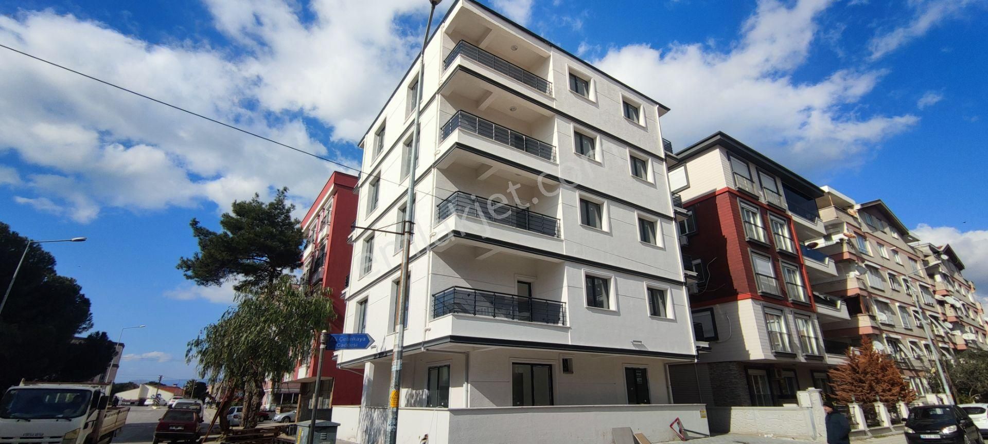 Rw Nefes'ten Burhaniye Merkezde Köşe Konumda Satılık 1+1 Daire