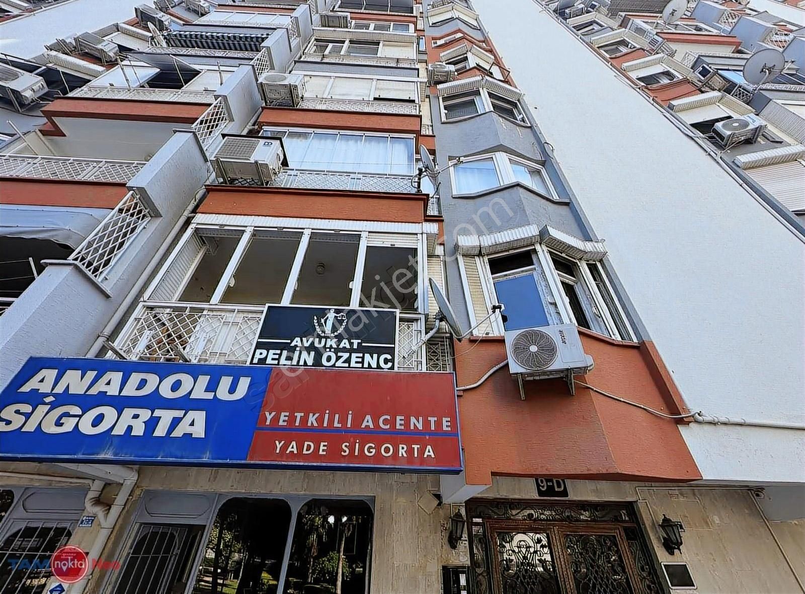 Meltem'de Anakent Sitesinde Satılık Geniş Daire.