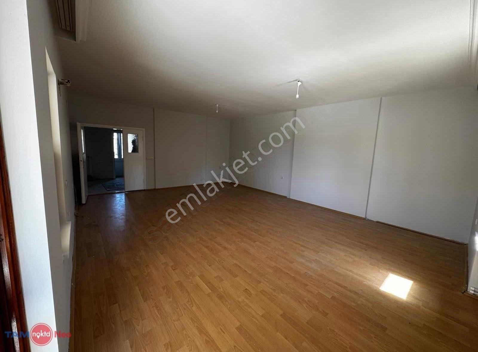 12. Cadde'de Masrafsız 3+1 Daire
