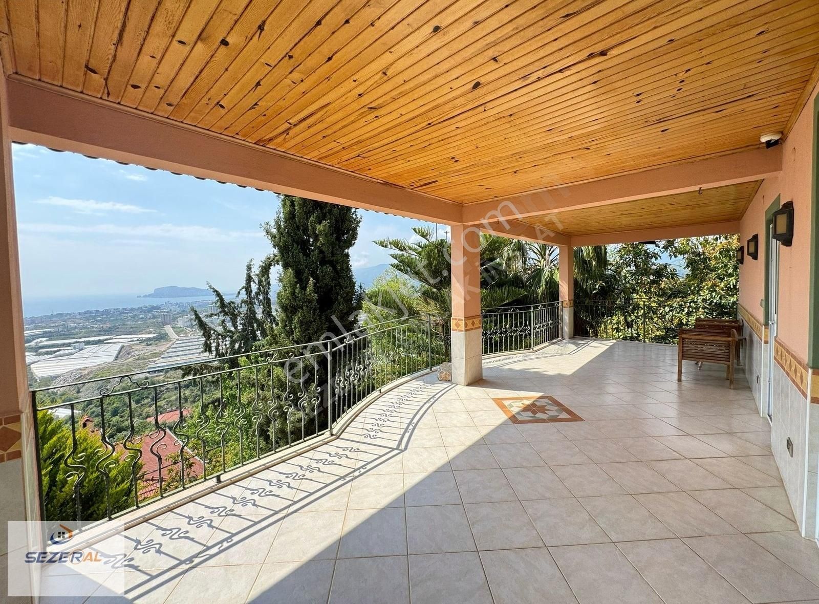 Alanya'da Satılık Deniz, Kale Manzaralı Lüks Villa - Görsel 15