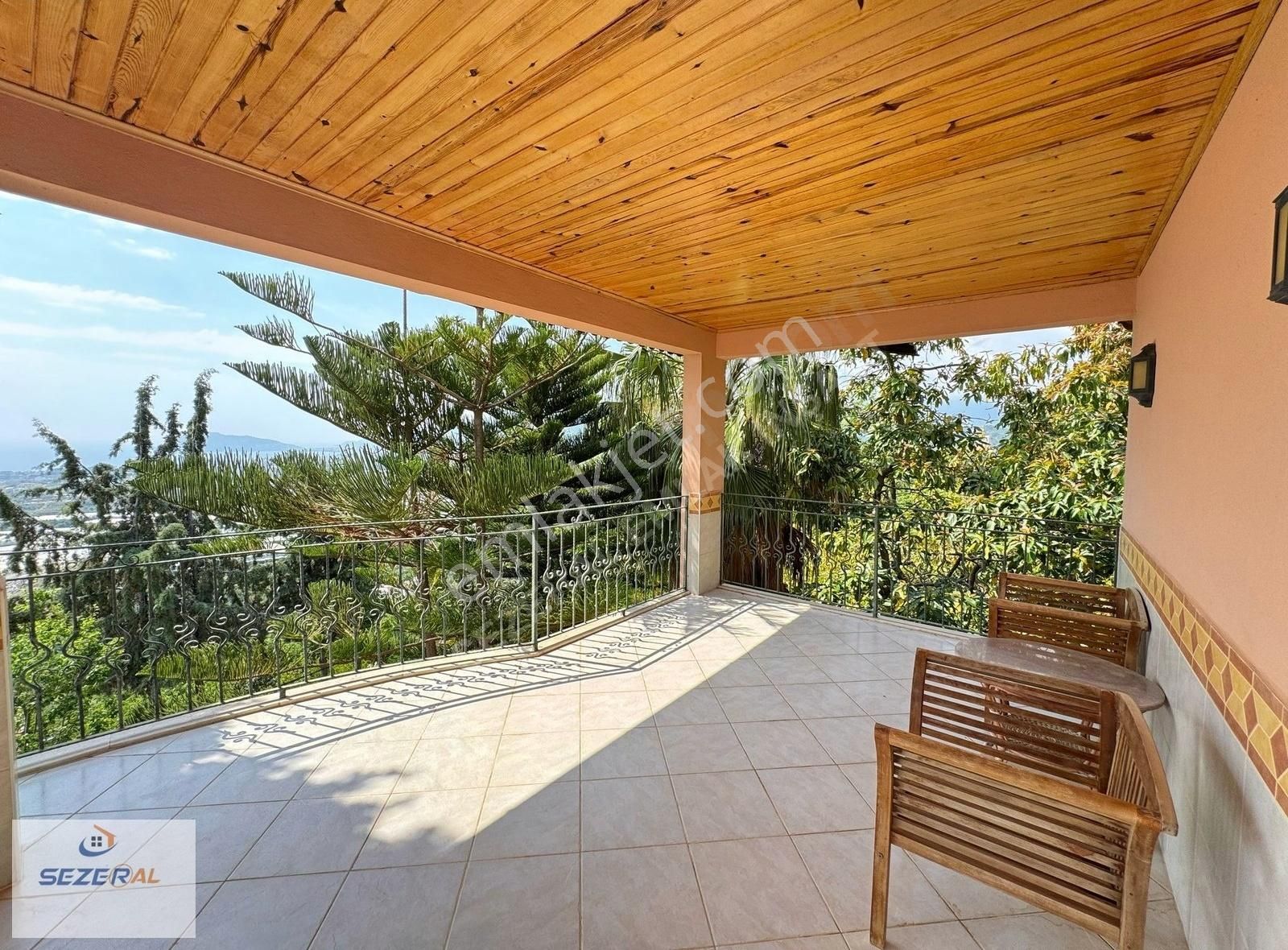 Alanya'da Satılık Deniz, Kale Manzaralı Lüks Villa - Görsel 5