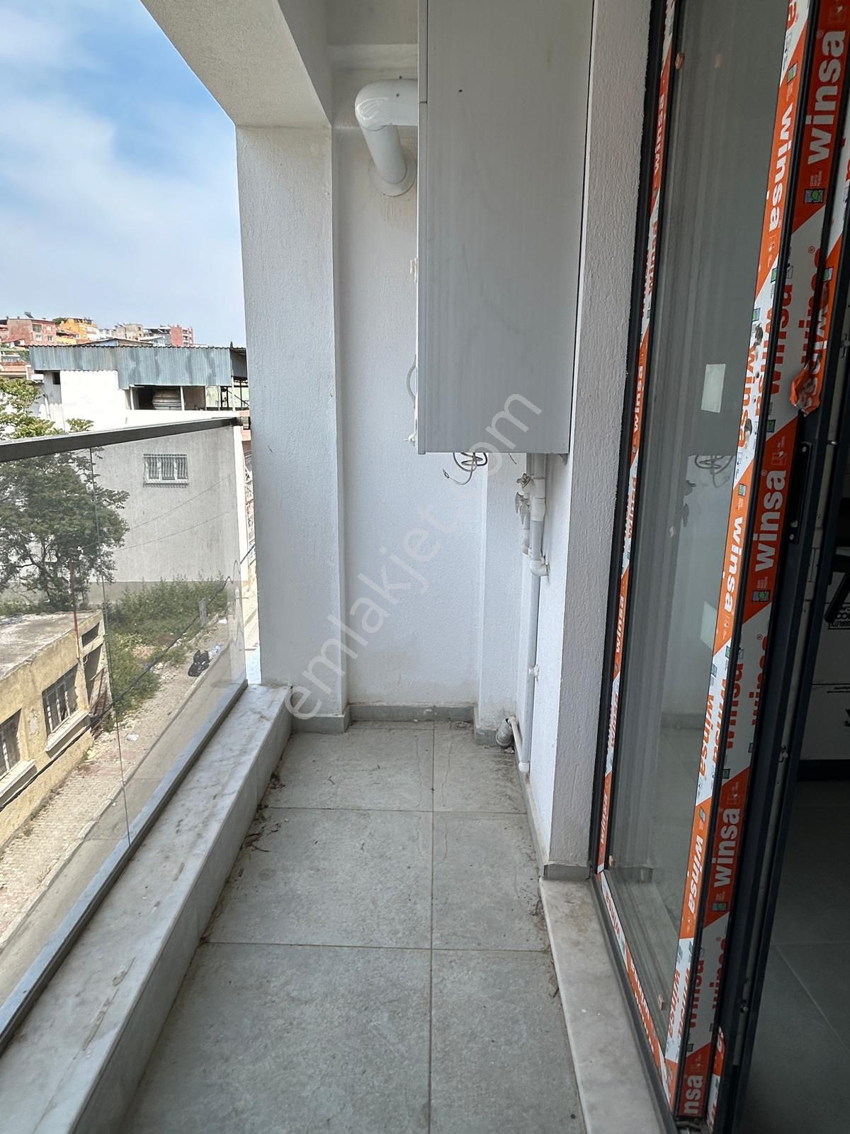 İzmir Eşrefpaşa Mahallesi Çinili Cami Yakını Satılık Sıfır 3+1 Daire - Görsel 14