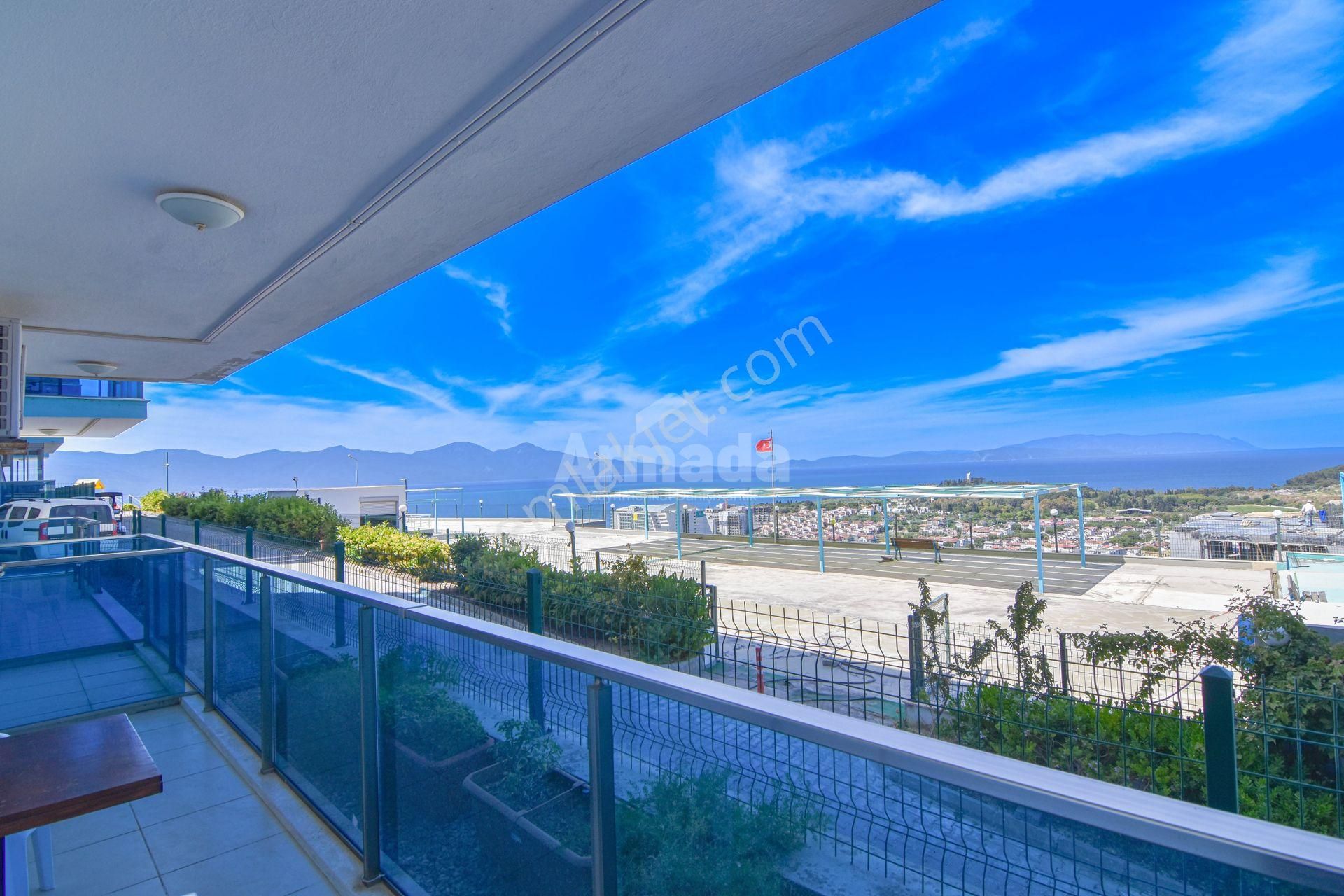 Kuşadası Değirmendere'de Deniz Manzaralı Satılık 1+1 Daire