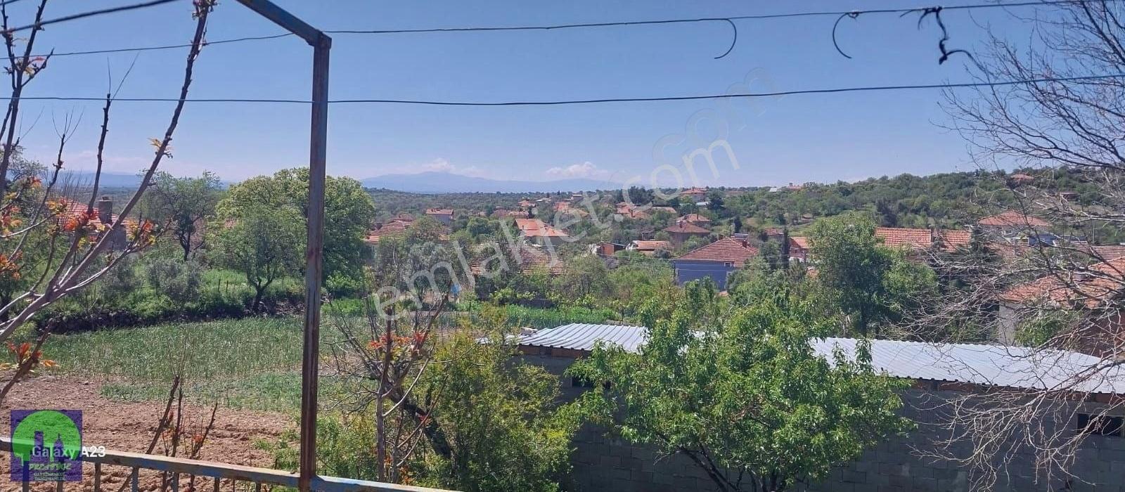 Uşak/ulubey/kışla Köyü Satılık 2 Katlı Köy Evi Ve Arsası - Görsel 16