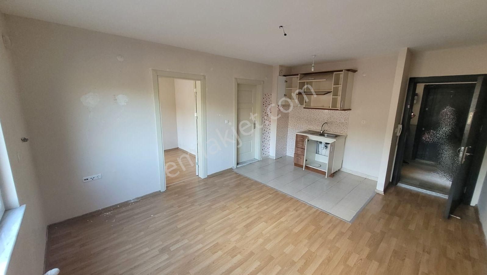 Zirvekent Mah.pazarın Karşısı 55 M² 1+1 Satılık Daire!!!!!