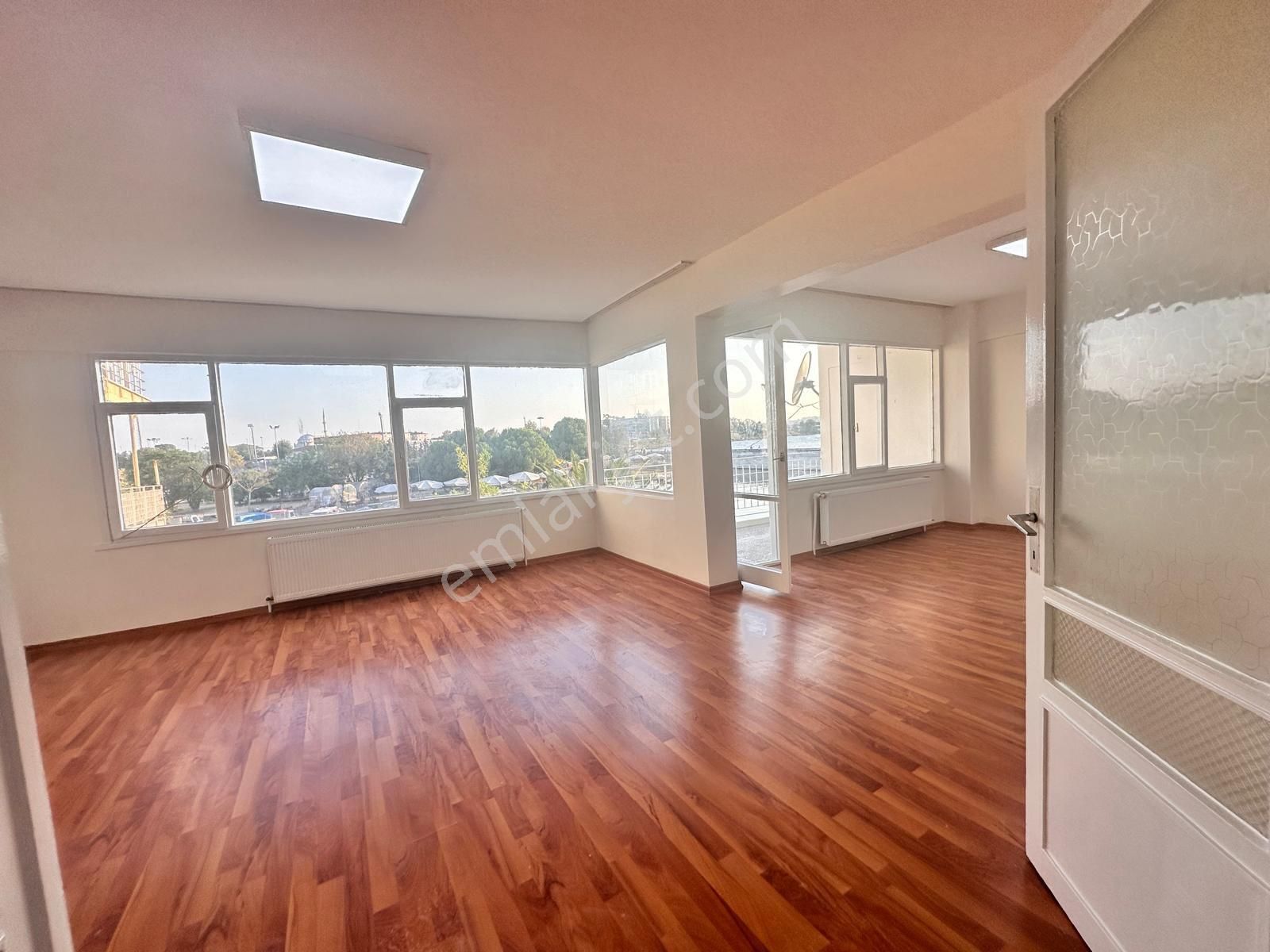 Secret House’dan Çekmece İstasyon Önü 3+1 Manzaralı Arakat