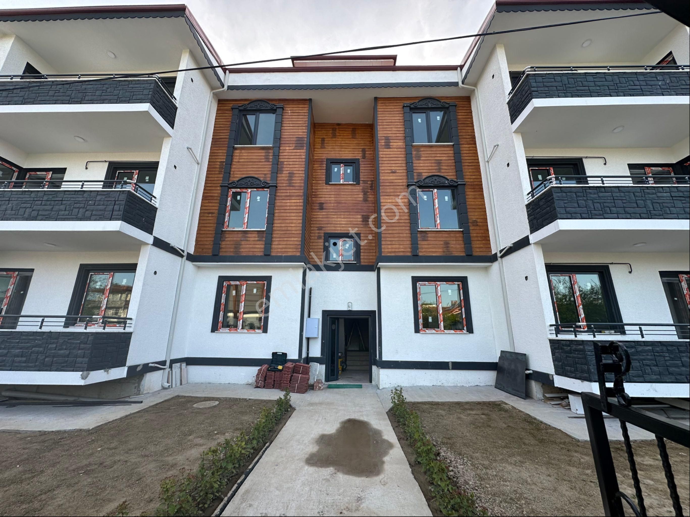 Adapazarı Tuzla Mahallesinde 3+1 Lüx Daireler