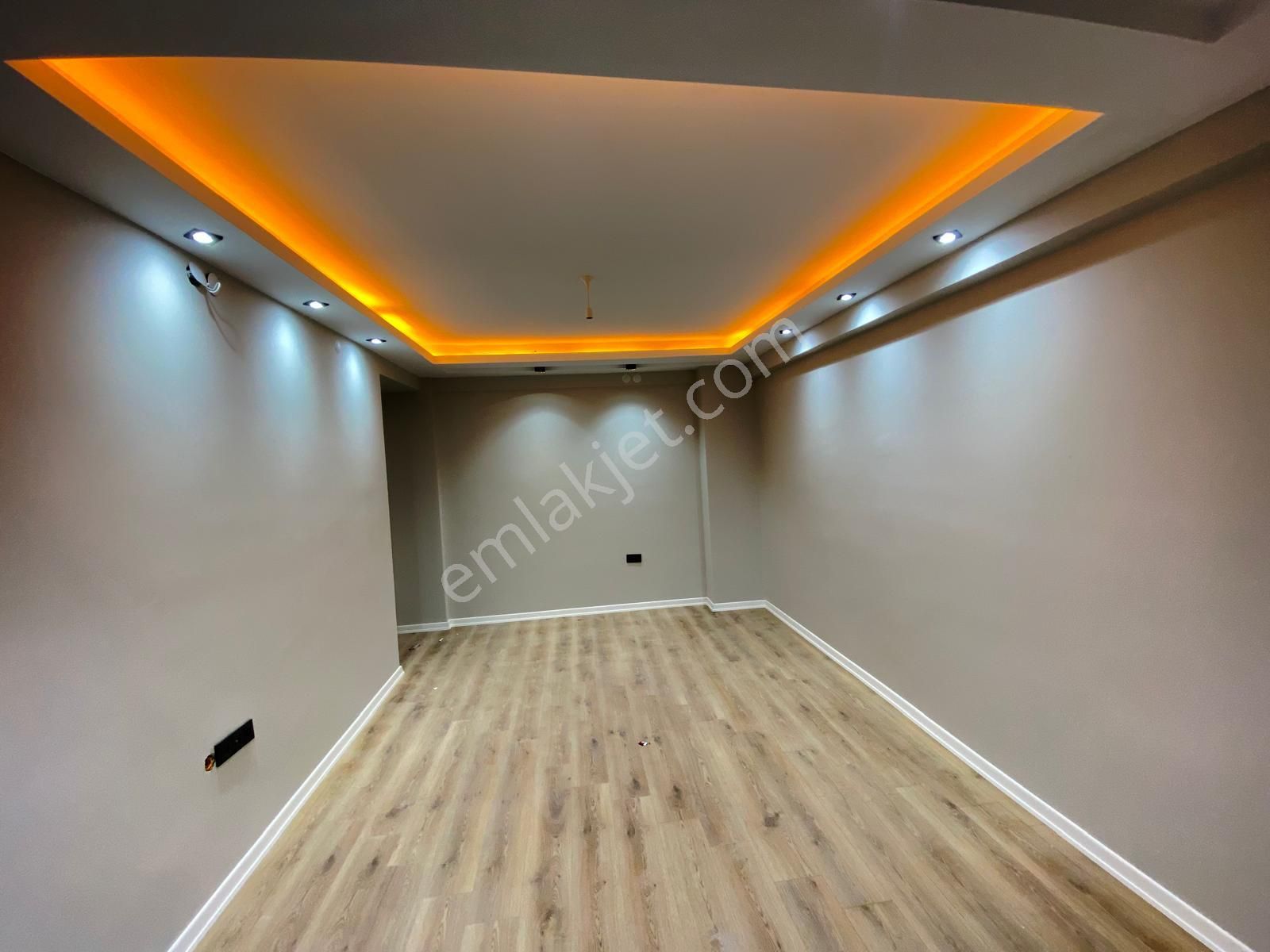 Çamlıca Mahallesinde Satılık 2+1 2+0 Sıfır Daireler