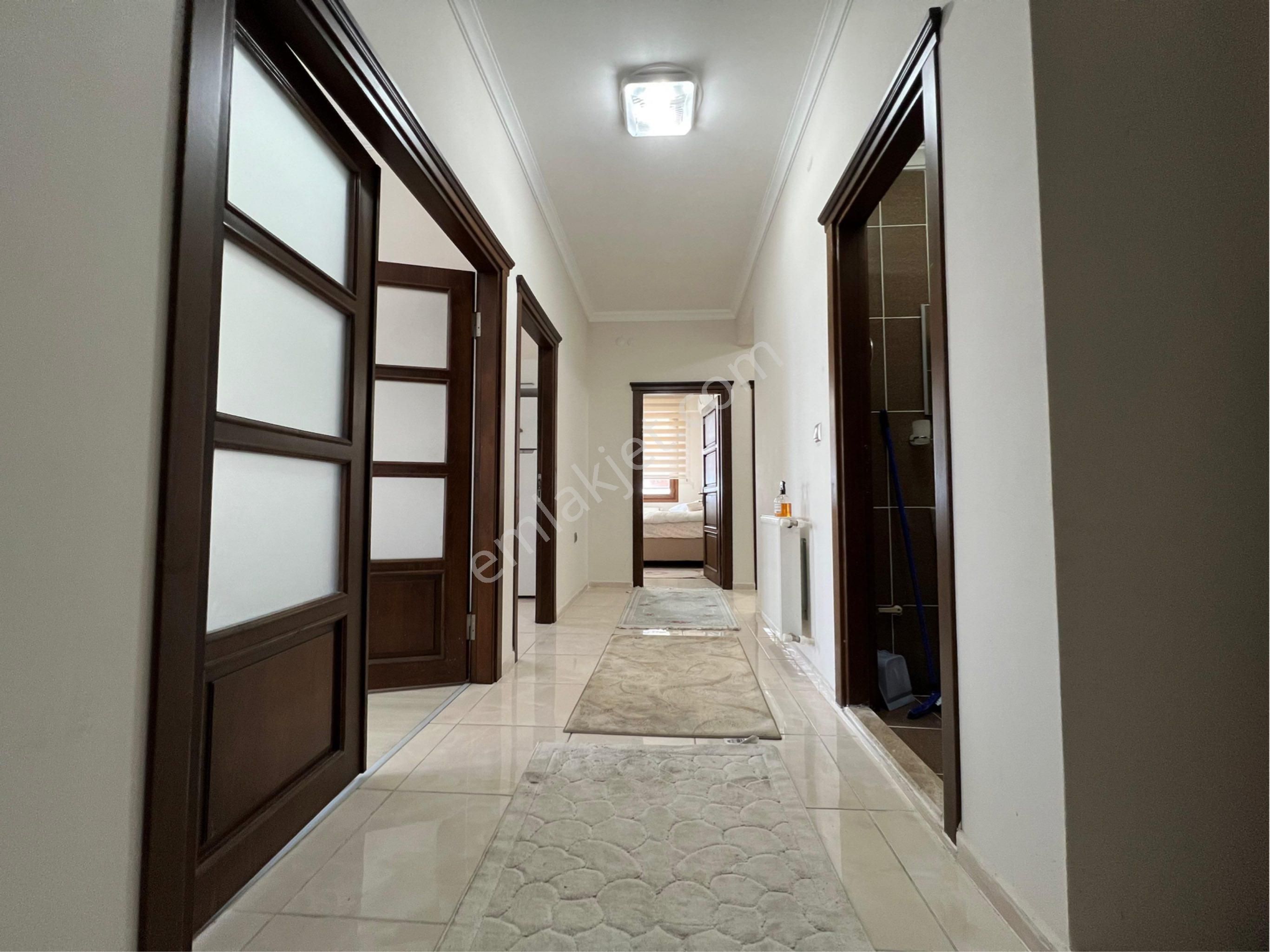 Trabzon Yomra Da Satılık 3+1 Eşyalı Daire