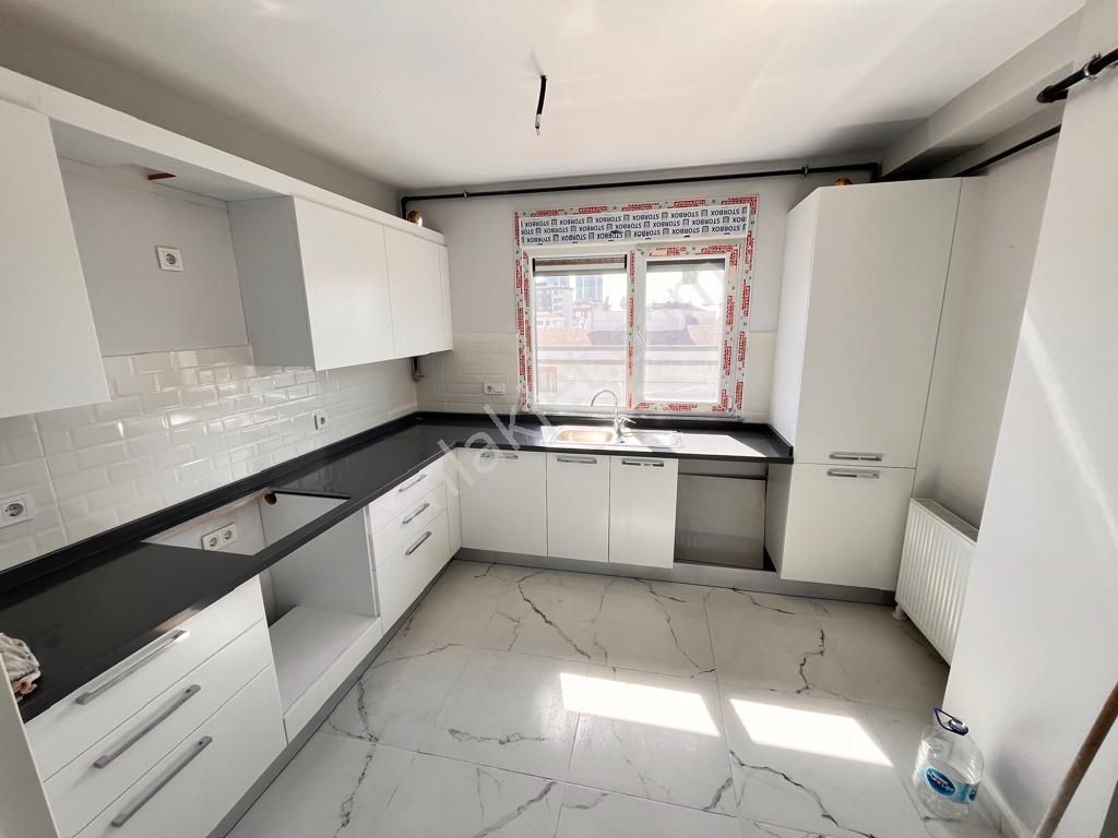 Selamiçeşmede Özgürlük Parkına Yakın 5+2 İskanlı Dubleks Daire Emlak Masası