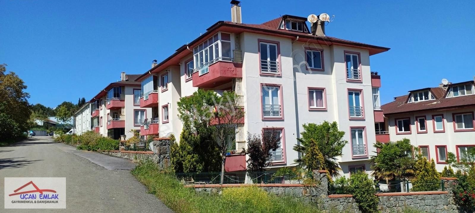Önü Kapanmaz 3 Cepheli Satılık Daire