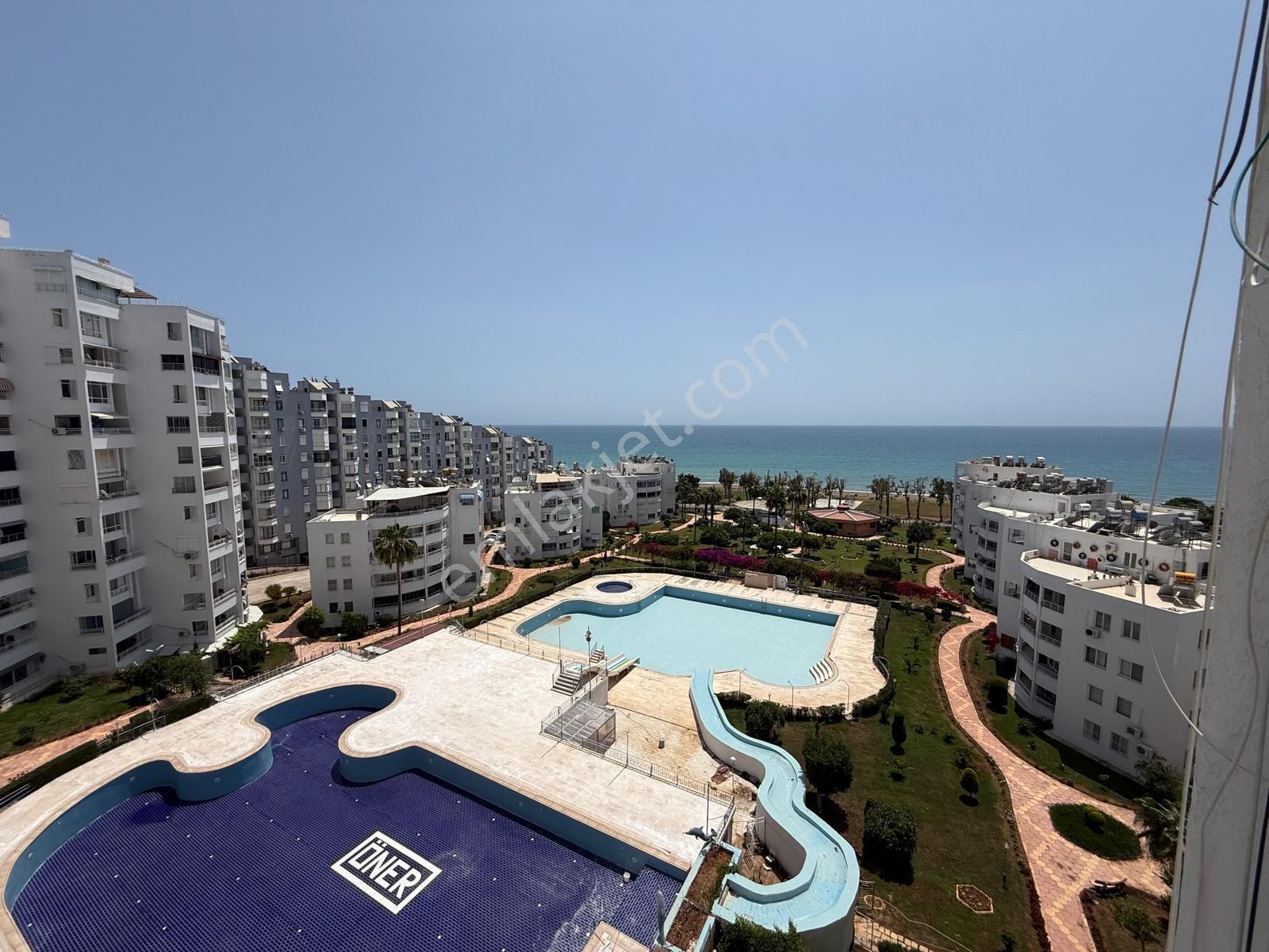 Rw Mef'den Tömükte Tatil Sitesinde Deniz Manzaralı Havuzlu 3+1
