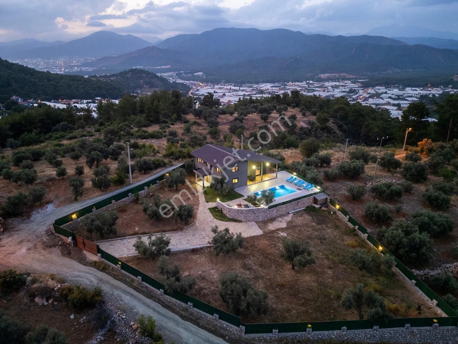 Fethiye Bozyer'de Satılık 4+1 Özel Havuzlu Lüks Villa