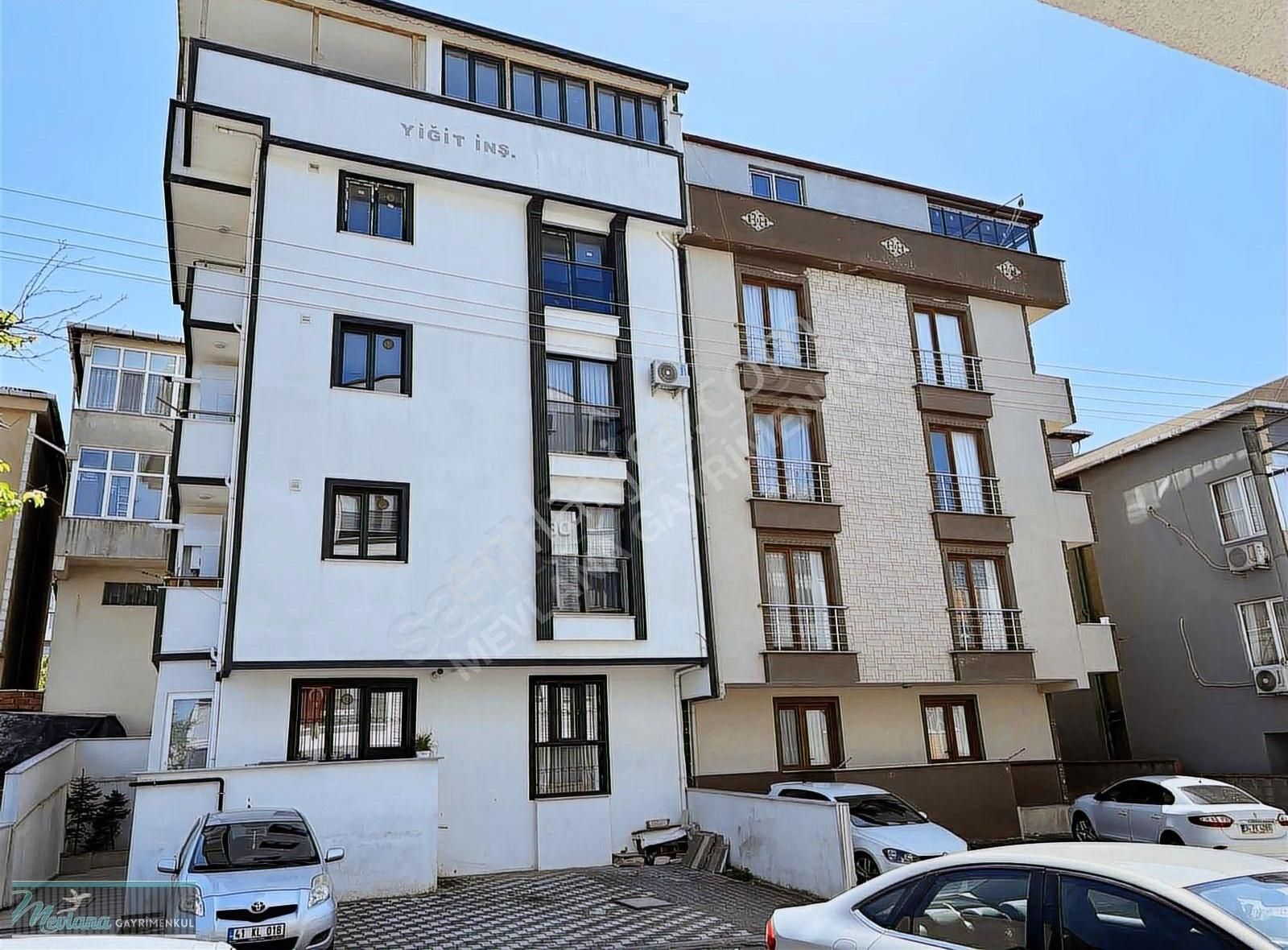 Çayırova Atatürk Mahallesin De Satılık 2+1 Daire
