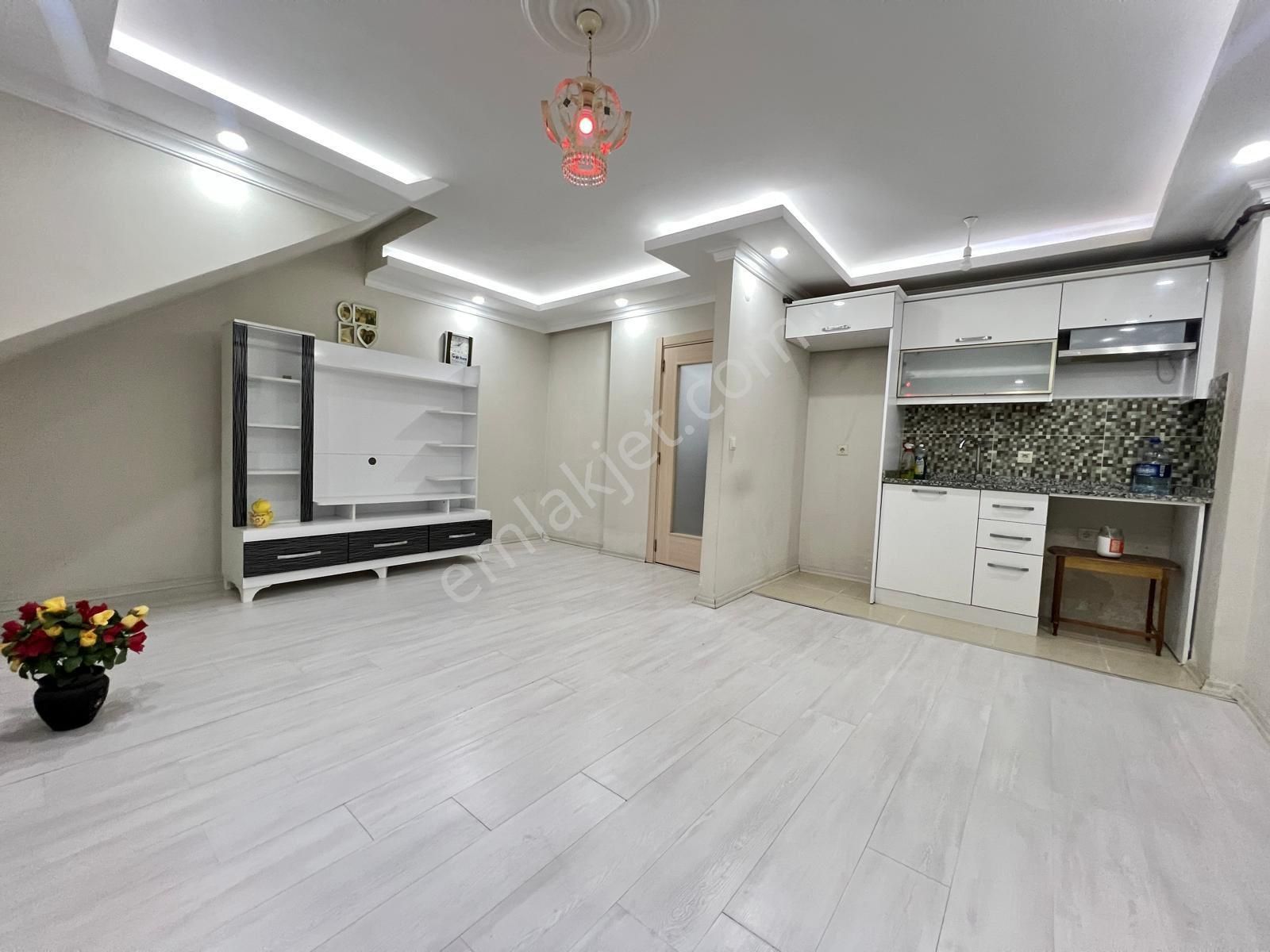 İmren Gayrimenkulden Satılık 2+1 Fevzi Çakmak Mh. Bakçe Katı