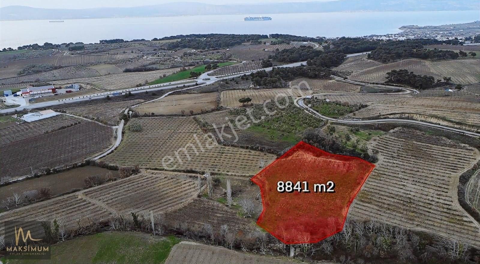 Merkez Yapıldak Köyünde Otoyola 300 Metre Resmi Yolu Olan Tarla