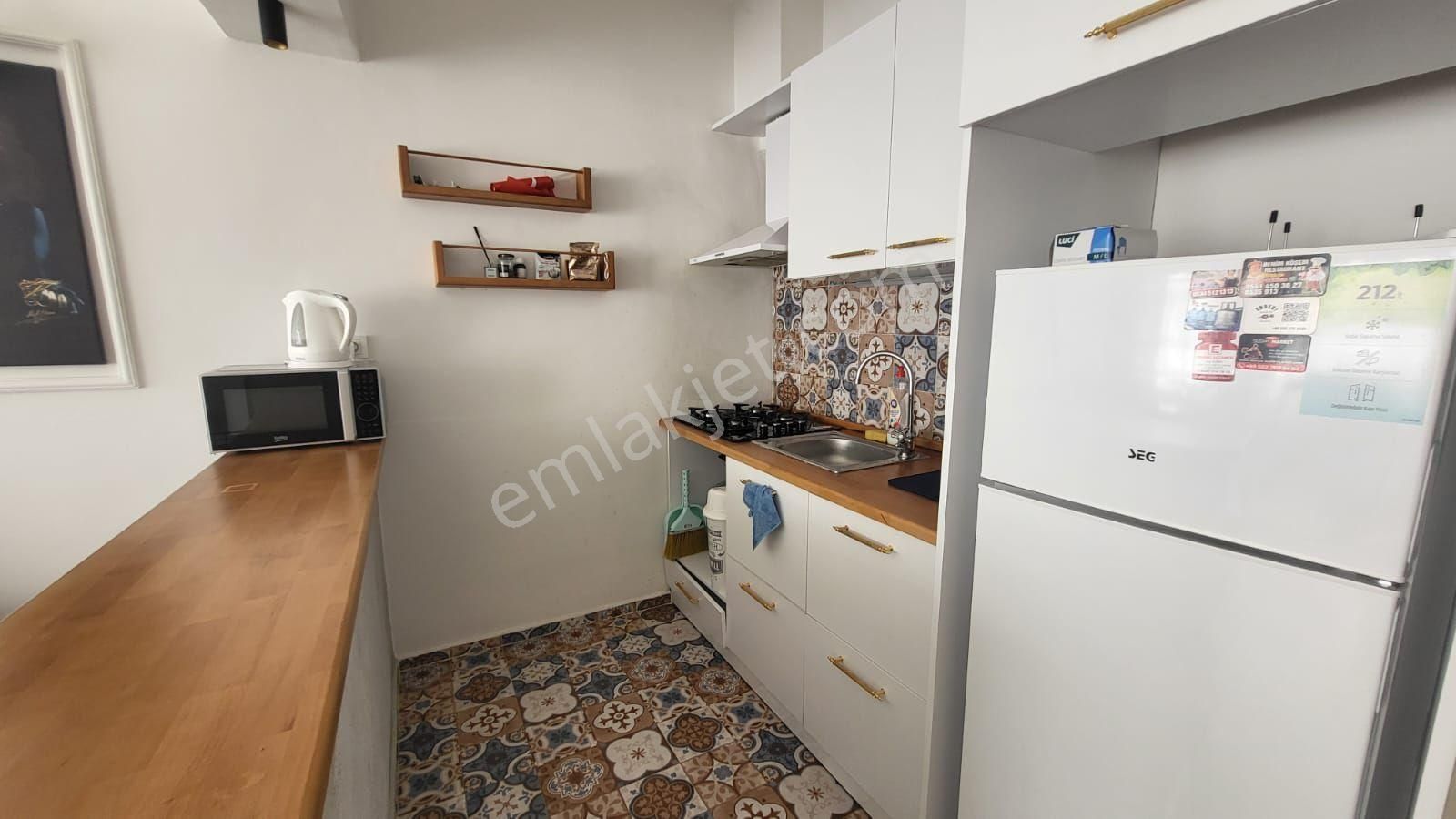 Obagolde Dadaslar Cami Yani 1+1 Esyali Giris Kat Satilik Daire