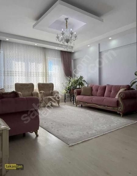 Fıstıklı Mahallesinde Tertemiz, Masrafsız,geniş3+1 Satılık Daire
