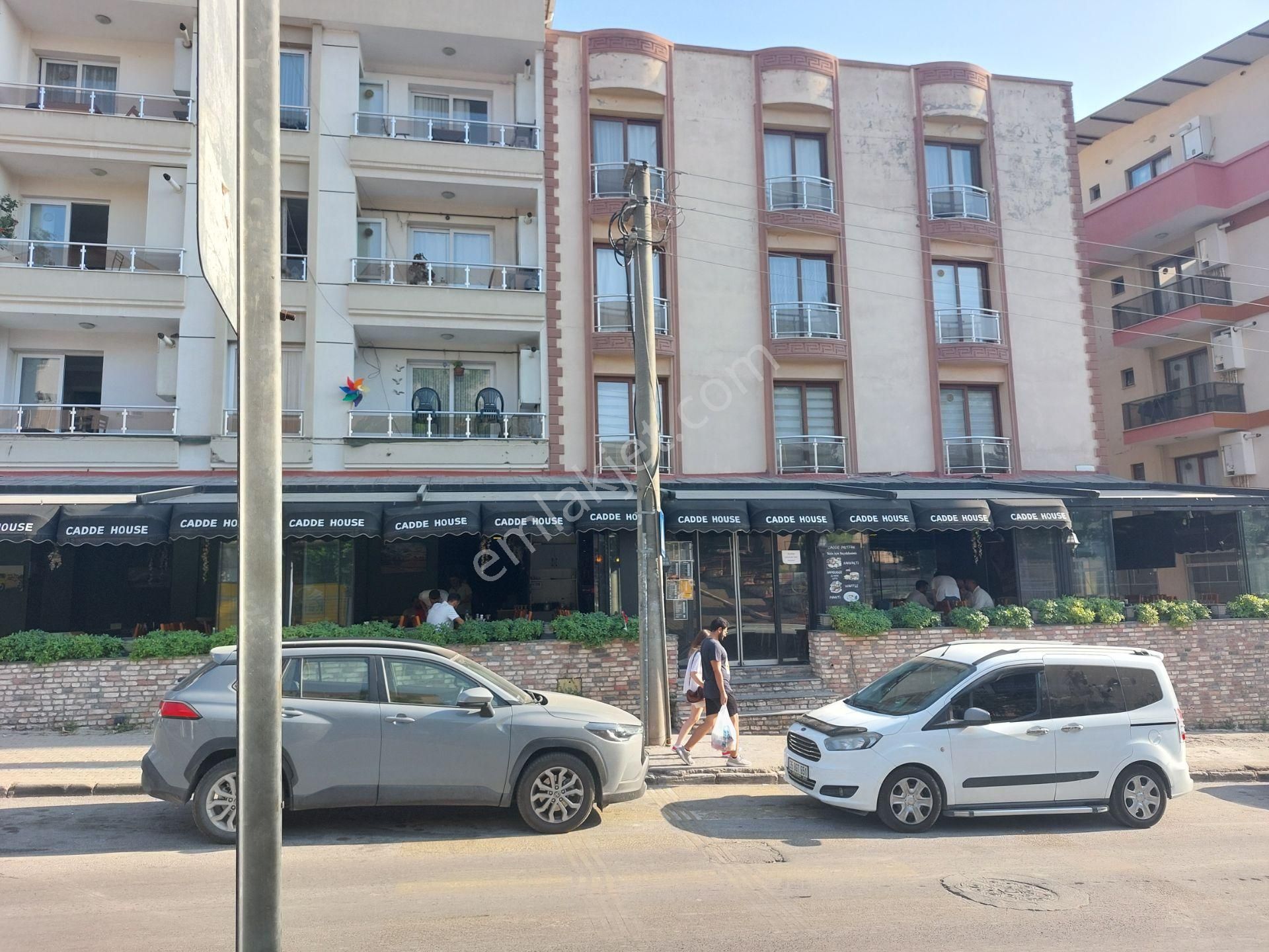 Ahmet Yesevi Kız Yurdu Karşısı Full Lüks Eşyalı D.gazlı Klimalı 2+1