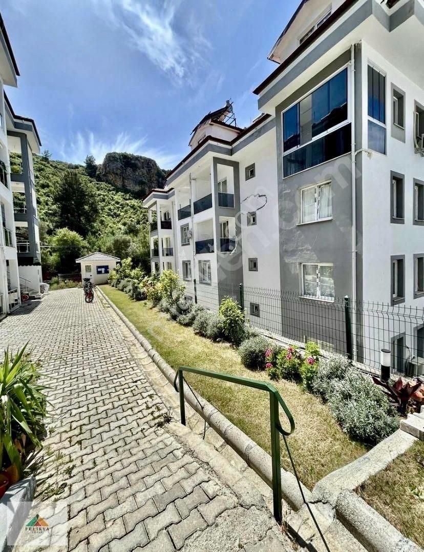 Fethiye Pazaryeri Mahallesi’nde Havuzlu Sitede, 3. Kat, Eşyalı, Ön Cephe 1+1 Daire!