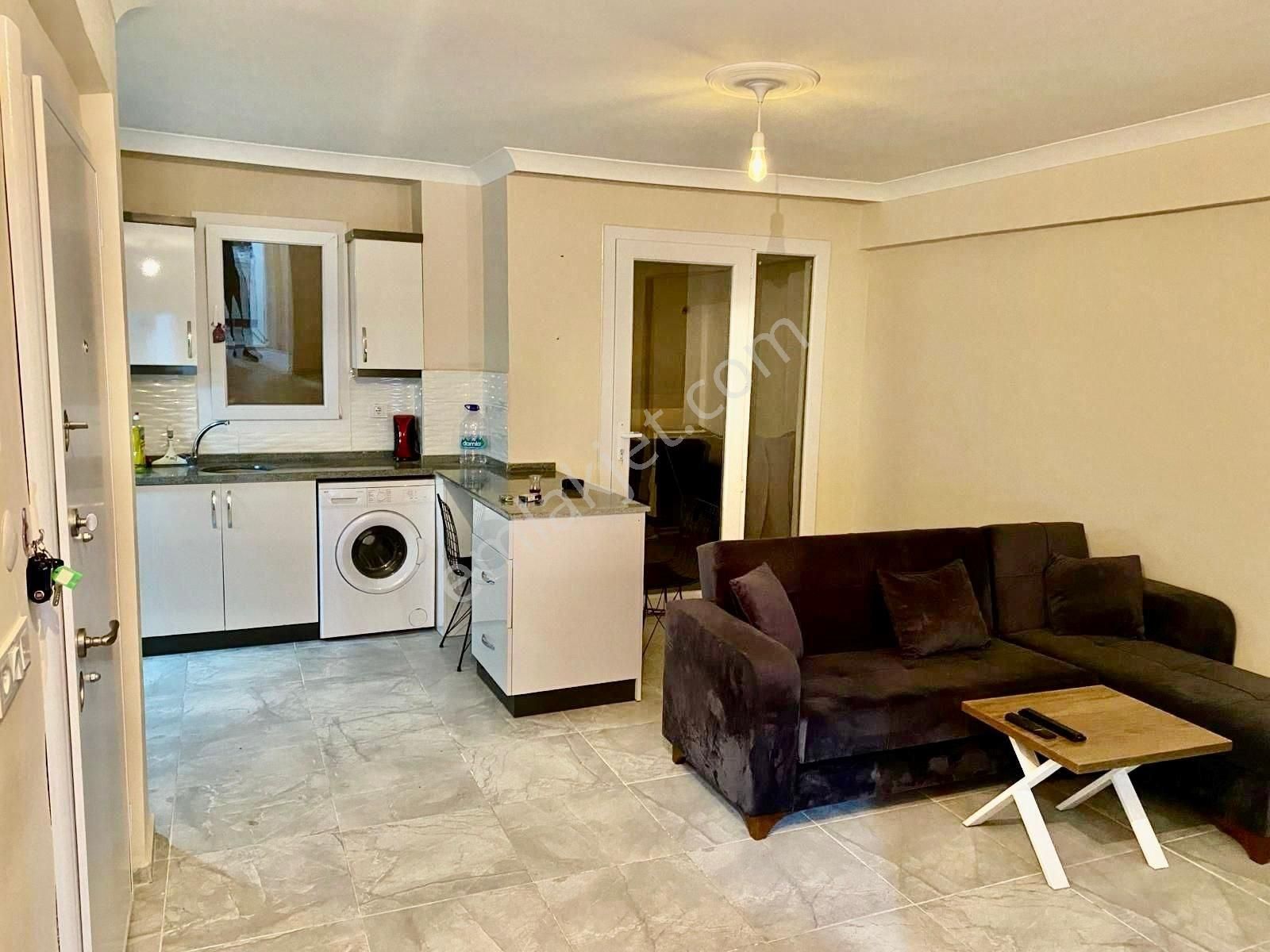 Fethiye Pazaryeri Mahallesi’nde Havuzlu Sitede, 3. Kat, Eşyalı, Ön Cephe 1+1 Daire!