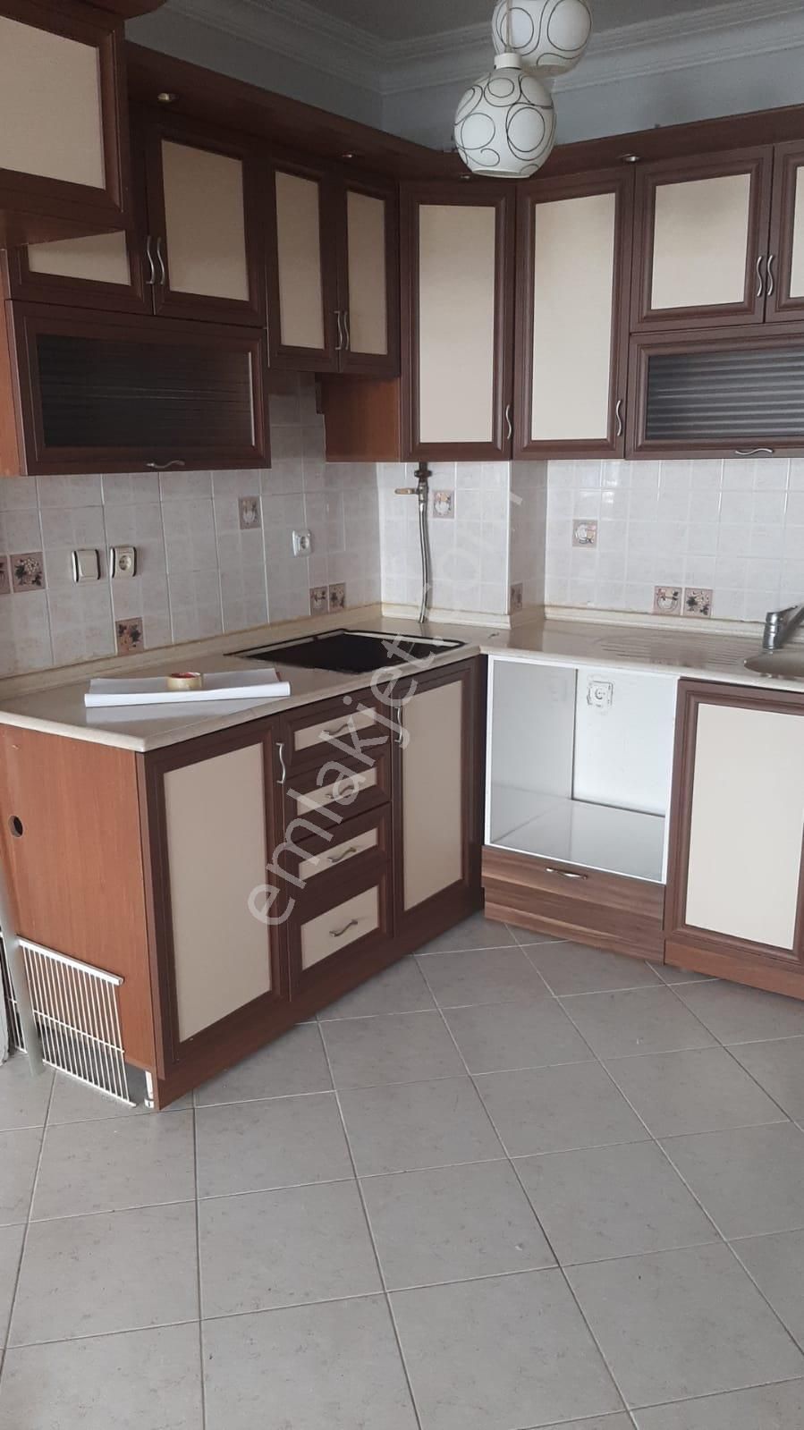 Bahçelievler, Dsi Yakını, 95 M2, Asansörlü, 2+1 Satılık Mevki Daire