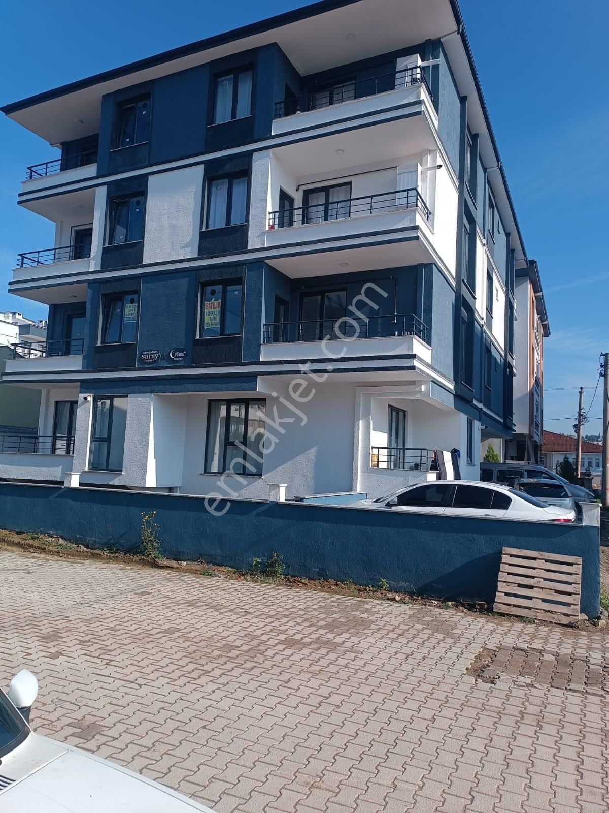 Yalova Çiftlikköy De Çiftlik Mahallesinde Satılık 3+1 Daire