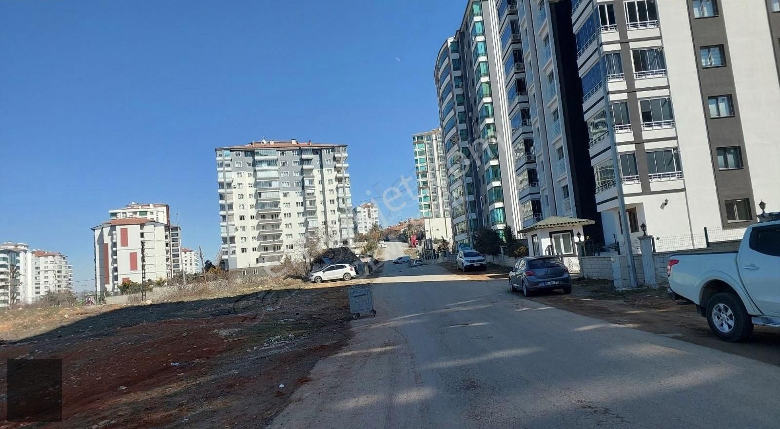 Tecde Mh.satılık 150m2 Düzayak 100m2 Bodrumlu Unlu Mamüller Ruhs