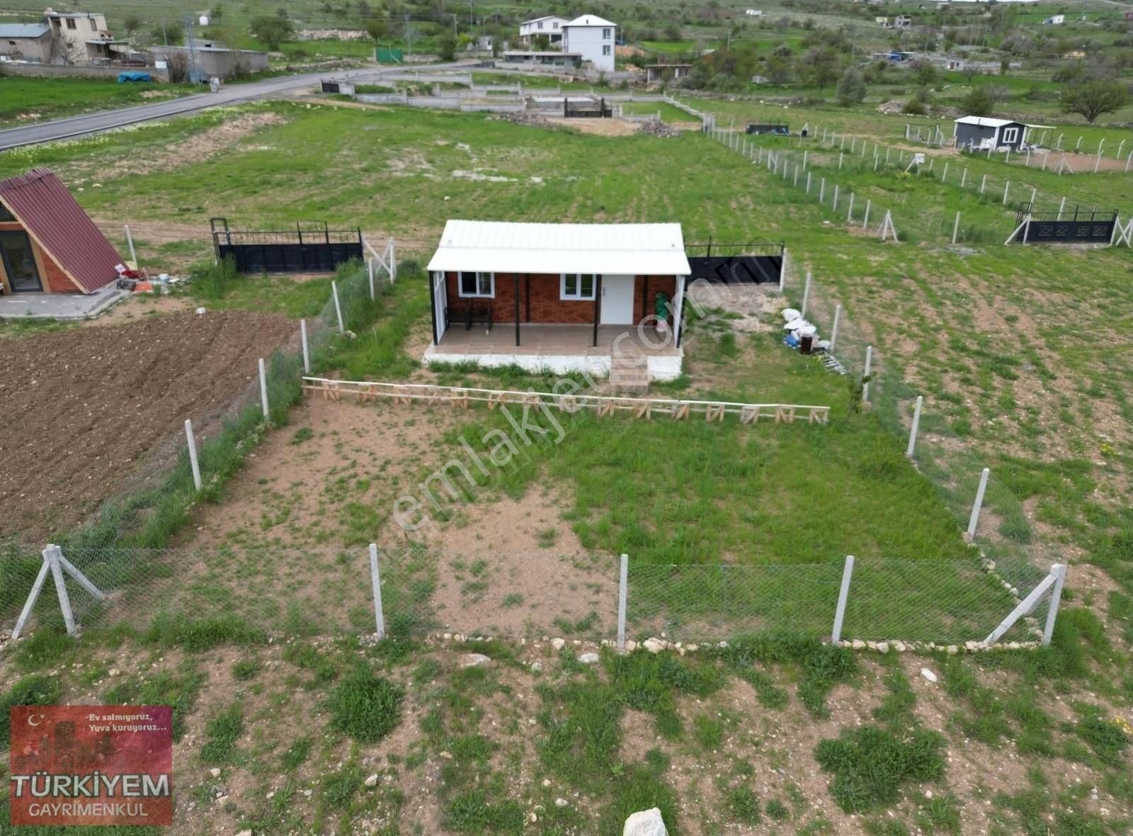 Gesi - Büyük Bürüngüz Mah. Satılık Konteynırlı Arsa Fırsatı