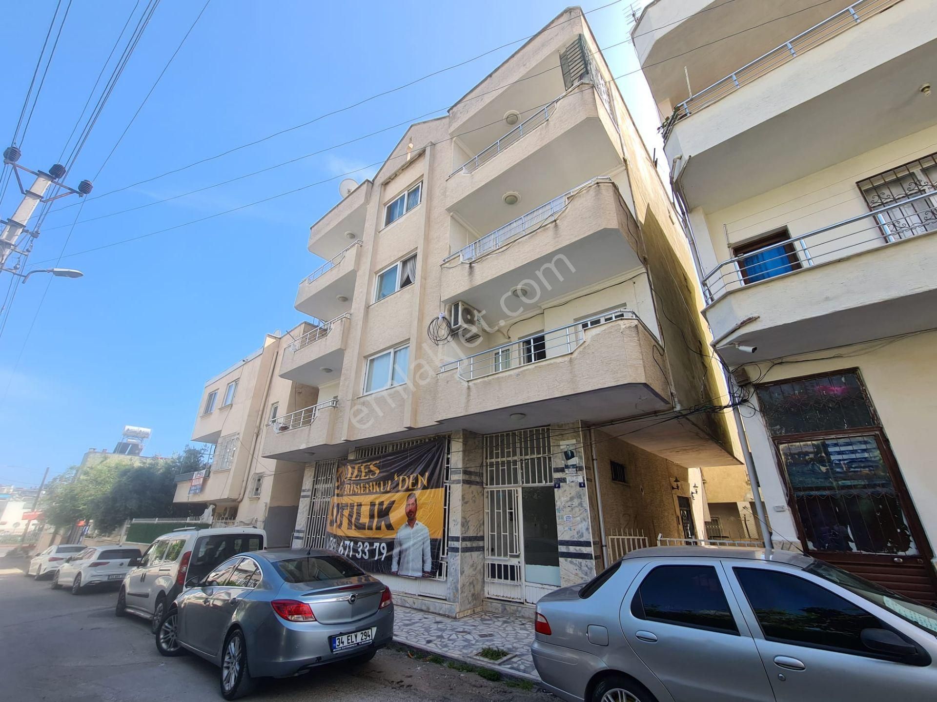 Bozes 'den İkinci Çevre Yoluna Paralel Radisson Otel Karşı 3 Daire 2 Dükkan Üzerine