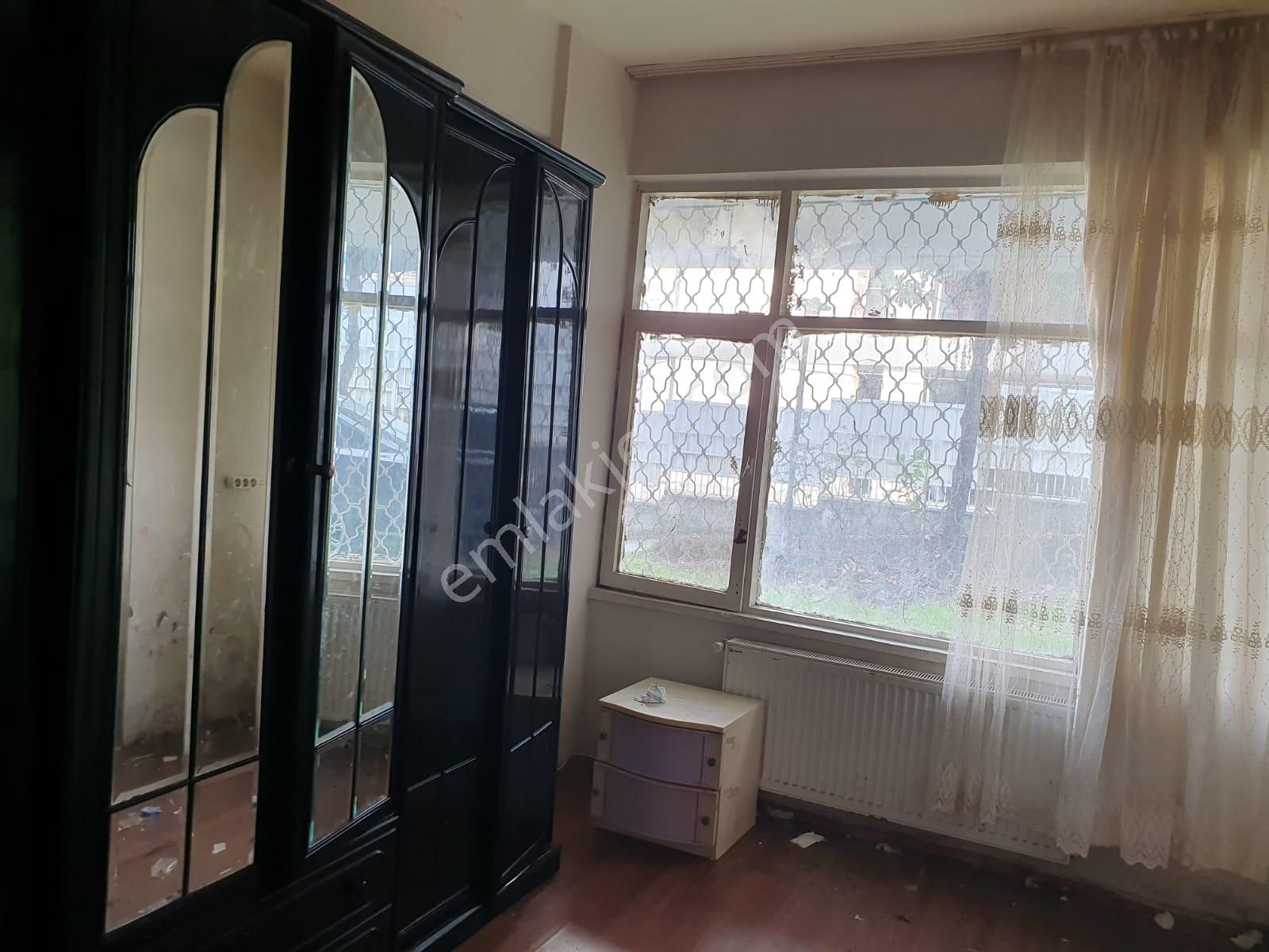Bahçelievler'de, Dsi Yakını, 125 M2, 3+1, Doğalgazlı Bahçe Kat Daire