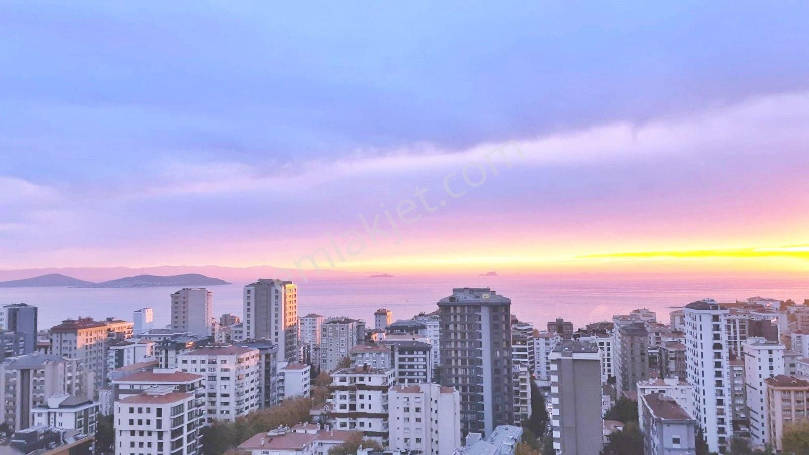 Çiftehavuzlarda Bağdat Caddesine 2.binada Deniz Manzaralı 3+1 Daire Emlak Masası