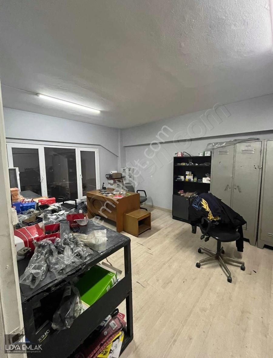 Seyrantepe Oto Sanayi Kiralık Düz Giriş