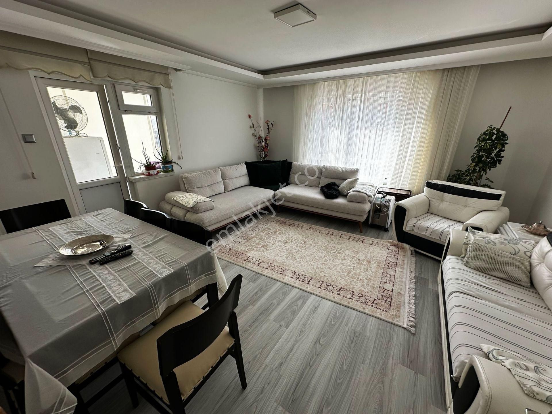 Dereboyu Caddesinde 3+1 120m² Full Yapılı Satılık Daire !!!!!!!