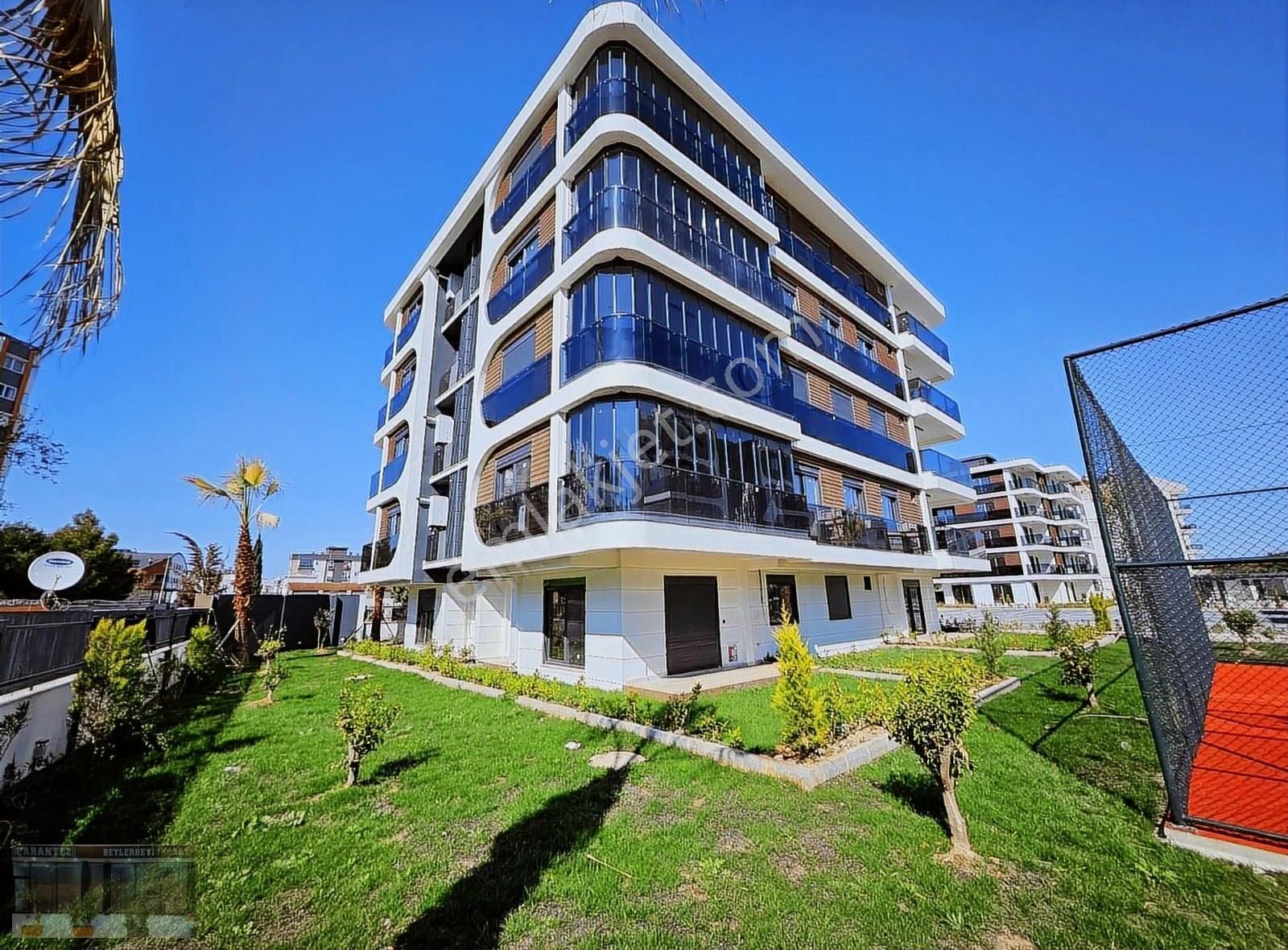 Muratpaşa / Güzeloba'da Site İçerisinde 2+1 Bahçe Katı