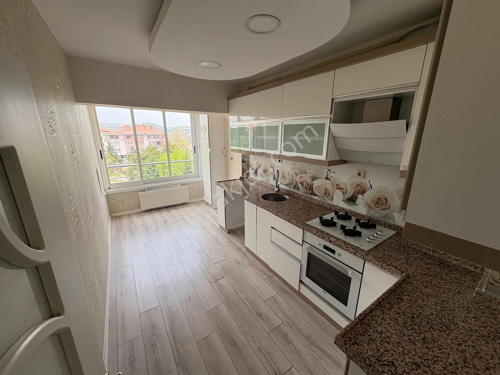 Yayla'da Muhtarlık Yakını Full Yapılı 3+1 Katta Satılık Dairemiz