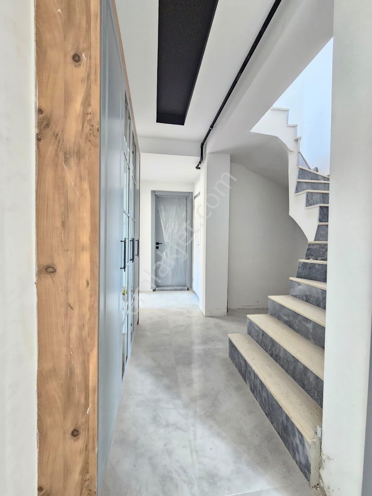 Denizli İlbade'de 3+1 Muhteşem Konumda Cadde Üstü Satılık Lüks Dubleks