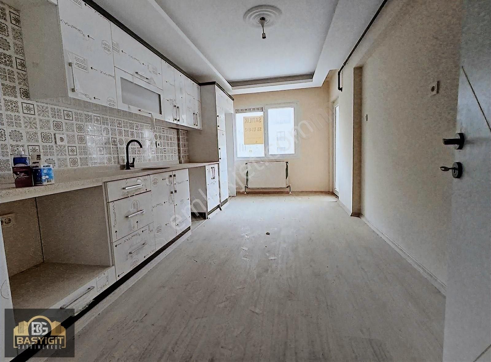 Atatürk Mh.prestij Cd. Üzeri 3+1,140m2. Arakat Satılık Daire